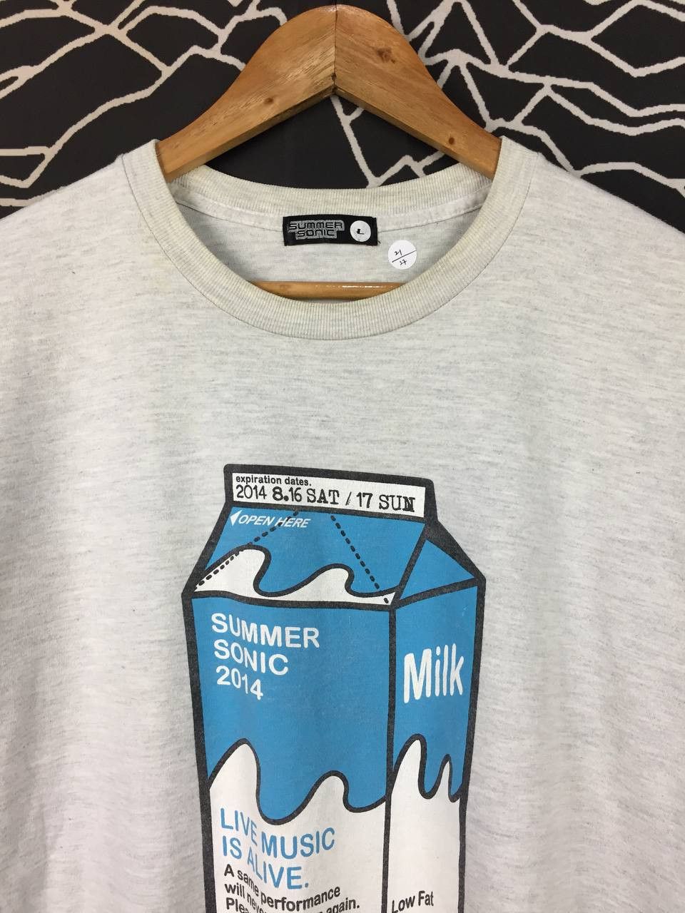 Band Tees Summer Sonic 2014 Music Fest Arctic Monkey Queen Band Tee Size US L / EU 52-54 / 3 - 3 Thumbnail