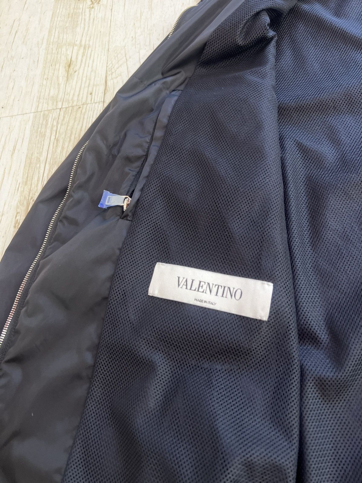 Valentino Valentino Black Nylon Windbreaker Jacket Size US S / EU 44-46 / 1 - 10 Thumbnail