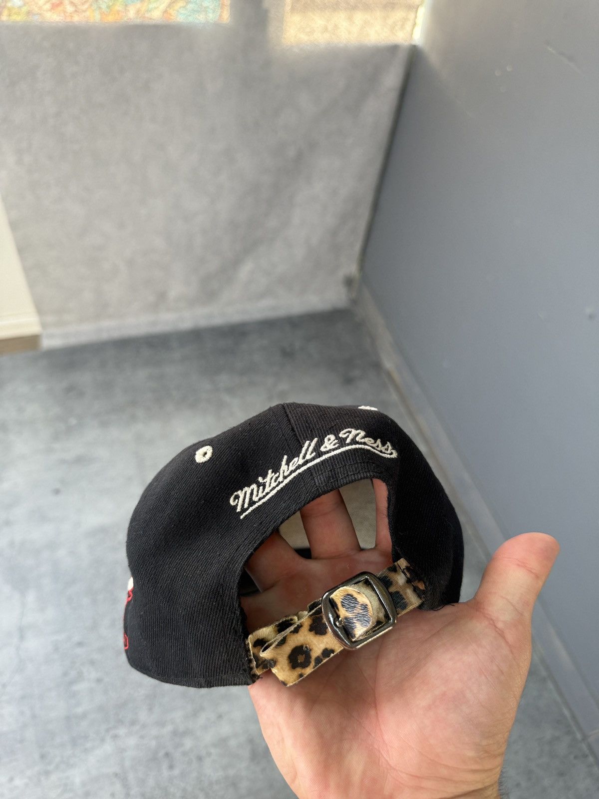 Mitchell & Ness Mitchell and Ness Chicago Bulls Snake Skin Hat Size ONE SIZE - 6 Thumbnail