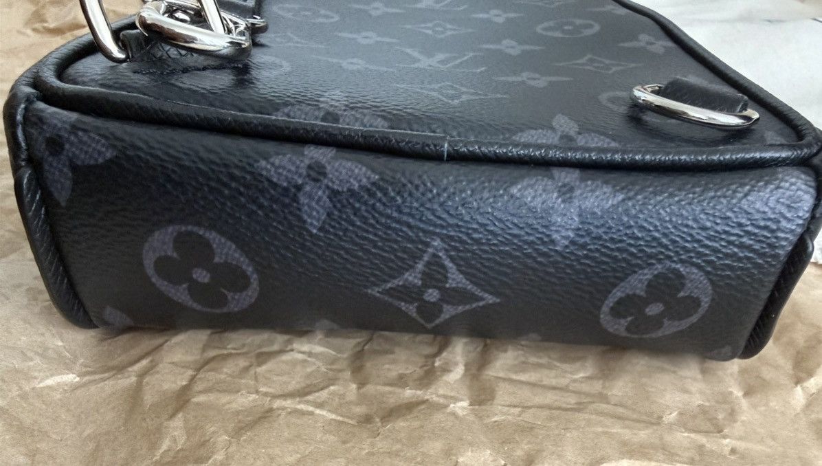 Louis Vuitton Louis Vuitton Outdoor Slingbag Taigarama Black M30741 Size ONE SIZE - 7 Thumbnail