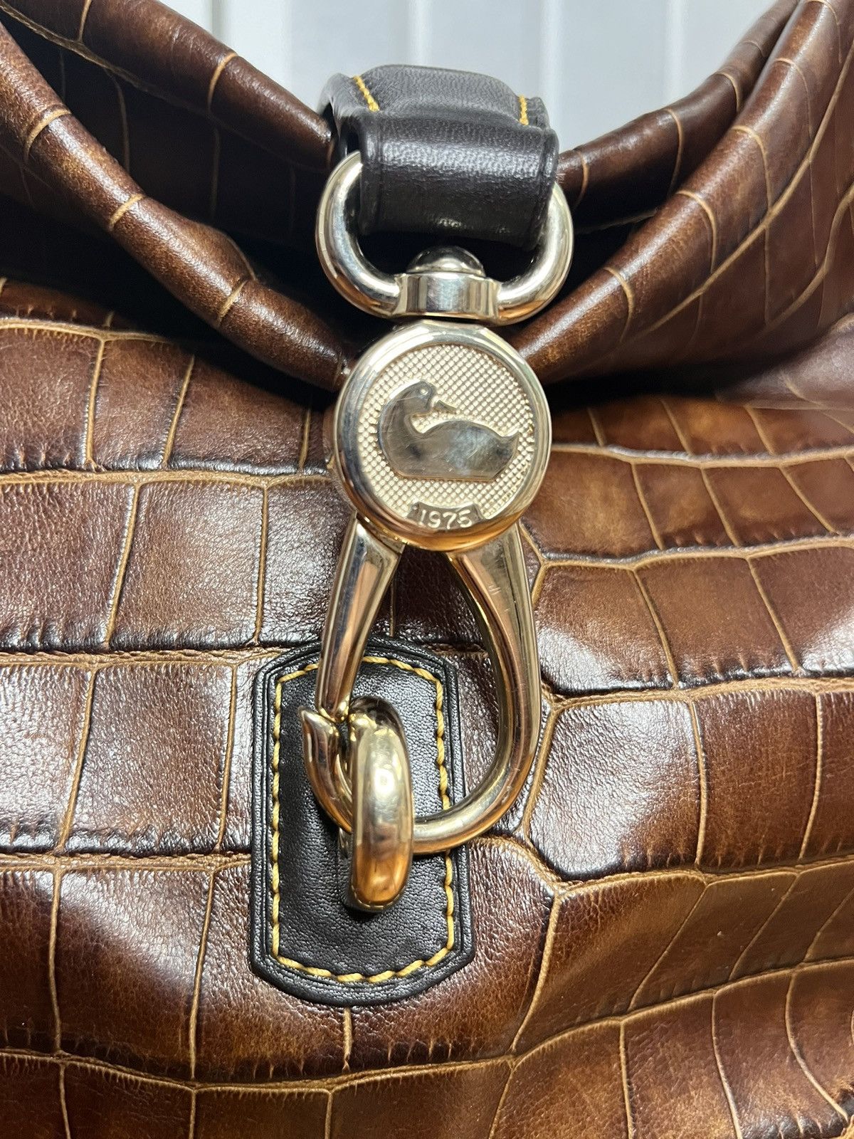 Dooney & Bourke × Vintage Vintage Dooney & Bourke Brown Croc Embossed Shoulder Bag Size ONE SIZE - 2 Thumbnail
