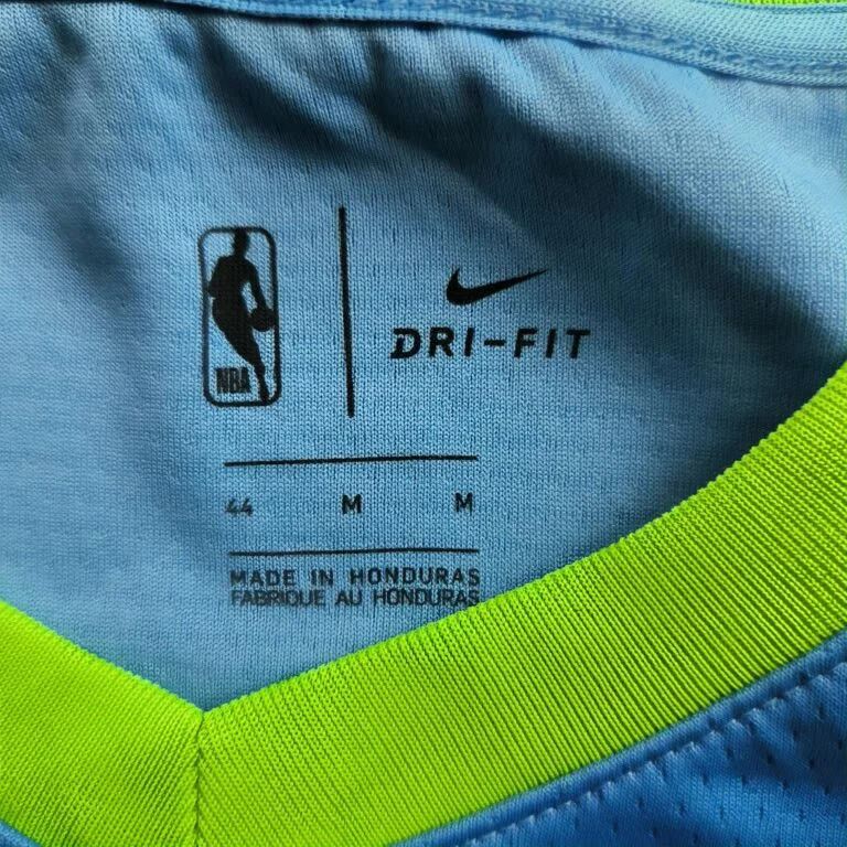 Nike NEW Dallas Mavericks Luka Doncic City Edition NBA jersey M Size US M / EU 48-50 / 2 - 6 Thumbnail