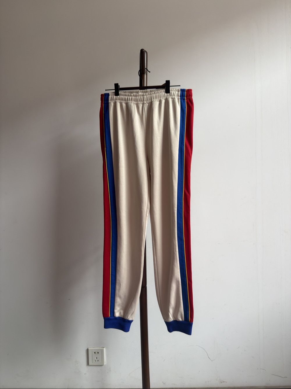 Gucci Gucci Stripe Trim Sweatpants Size S Size US 30 / EU 46 - 1 Thumbnail