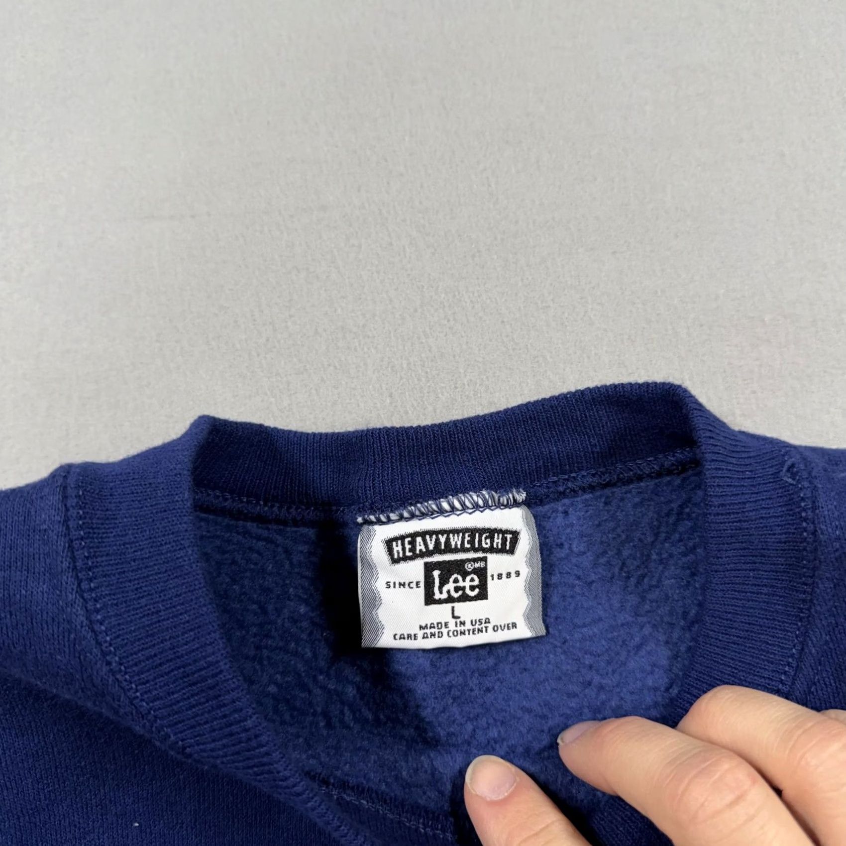 Lee VINTAGE Lee Sweatshirt Mens Large Blue Fleece Crewneck Pullover Northland 90s Size US L / EU 52-54 / 3 - 3 Thumbnail