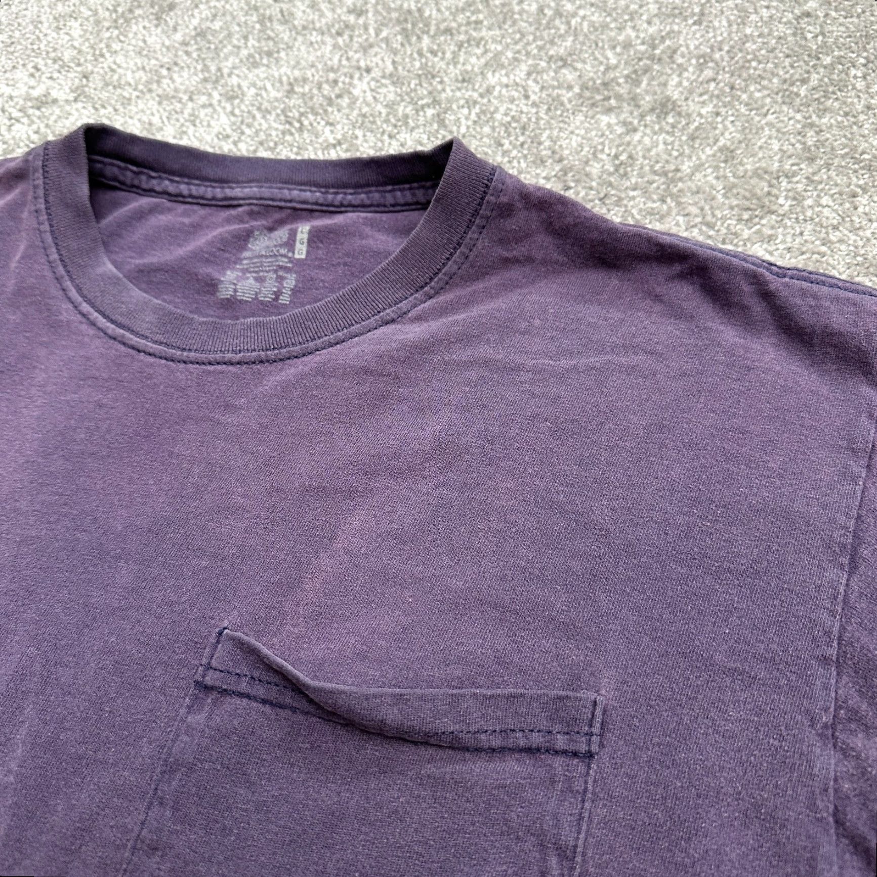 Fruit Of The Loom Fruit of the Loom Basic Tee Shirt Adult Large Purple Cotton Logo Classic Mens Size US L / EU 52-54 / 3 - 4 Thumbnail