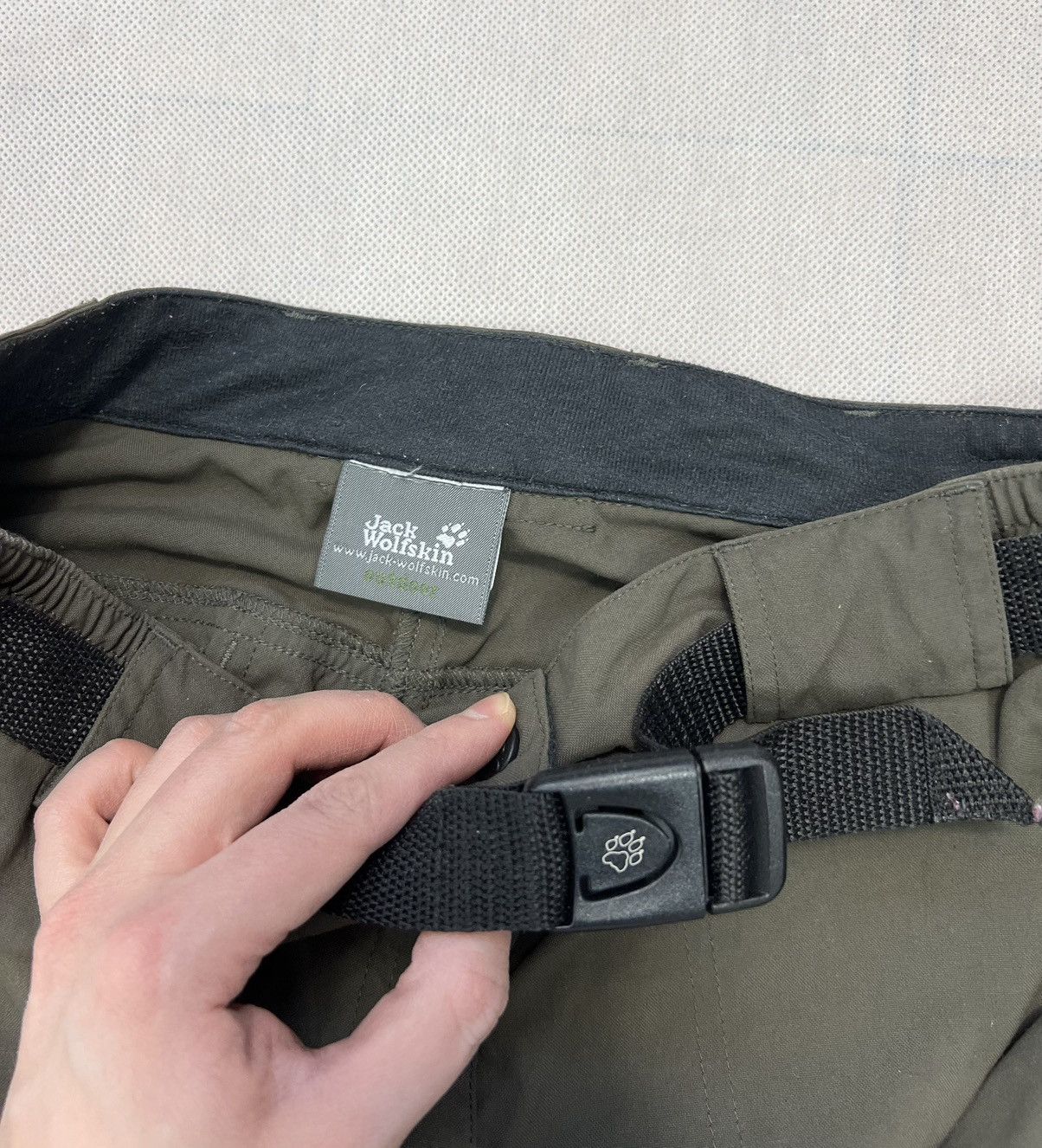 Jack Wolfskin Pants / Shorts Jack Wolfskin + Belt Size US 32 / EU 48 - 2 Thumbnail