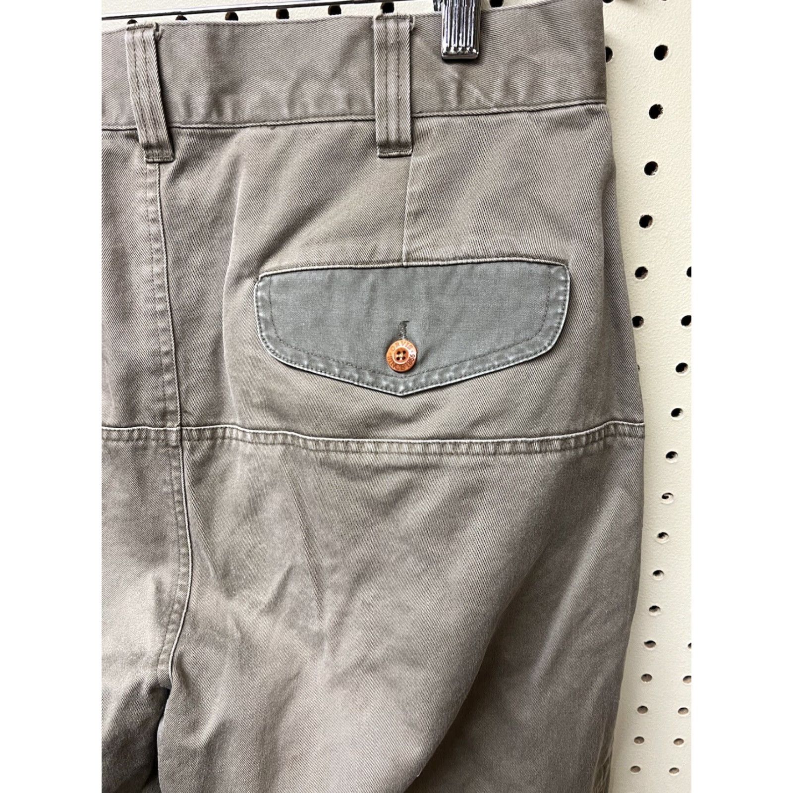 Orvis VINTAGE Orvis Chino Pants Mens 32x32 Brown Green Trim Casual Mens Size 32 Regular Straight Inseam 30 Leather Front Flat Front Size US 32 / EU 48 - 3 Thumbnail