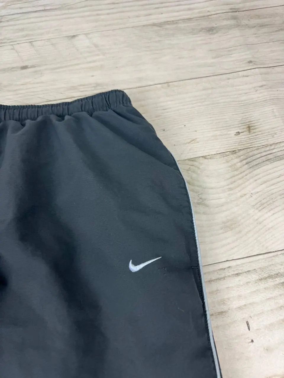 Nike Vintage Nike Track Pants 3/4 Shorts 00s Swoosh Striped Y2K Size US 36 / EU 52 - 10 Thumbnail