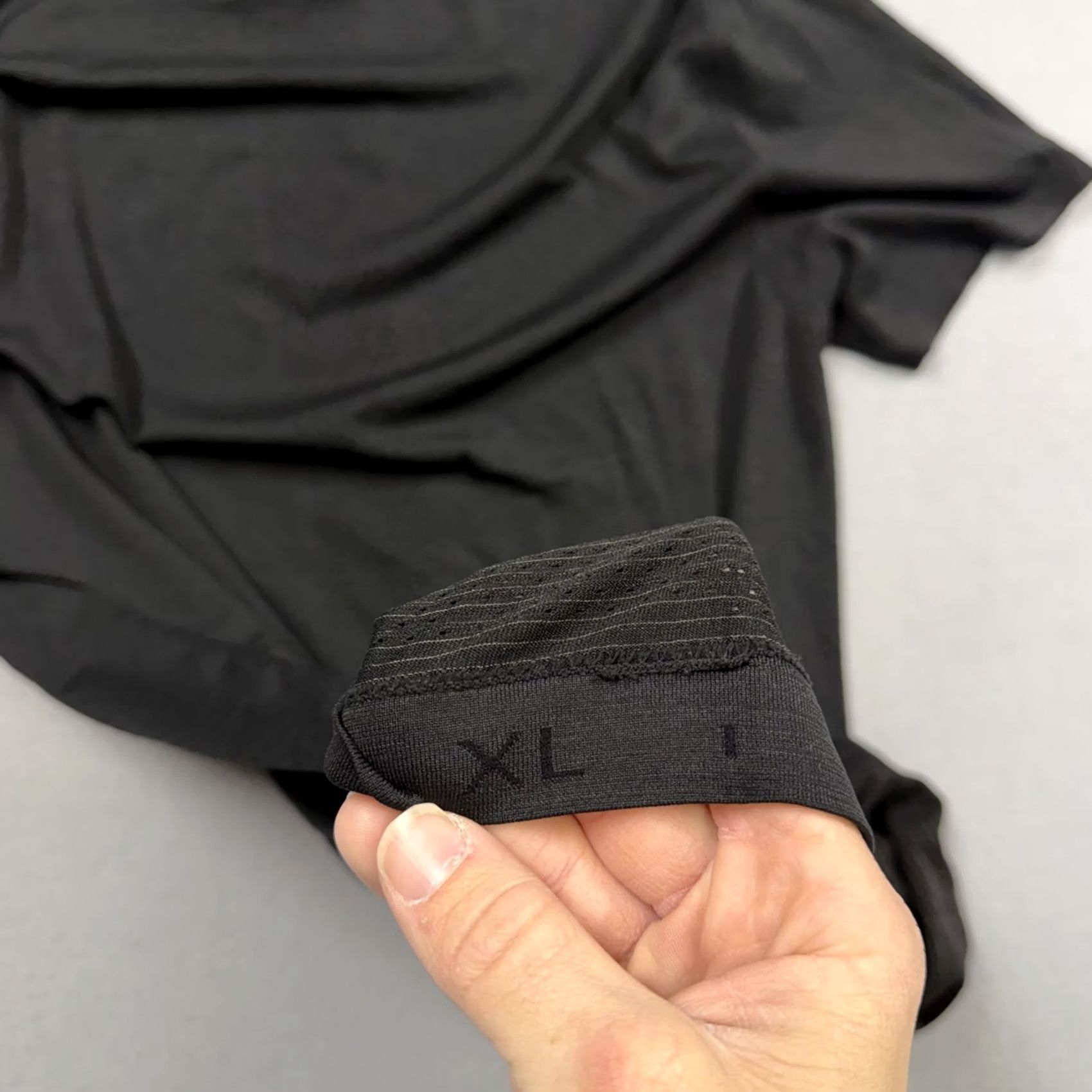 Lululemon Lululemon shirt Mens XL black Seaside Florida performance running stretch gym Shirt Kinder? Size US XL / EU 56 / 4 - 5 Thumbnail