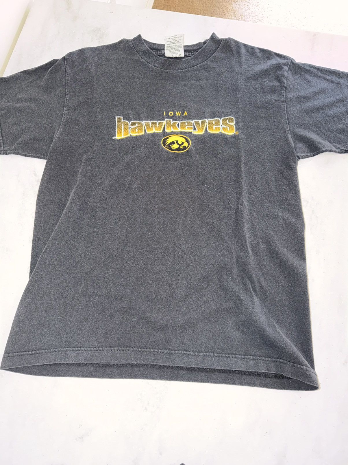 Vintage Vintage Iowa Hawkeyes tee Size US M / EU 48-50 / 2 - 2 Thumbnail