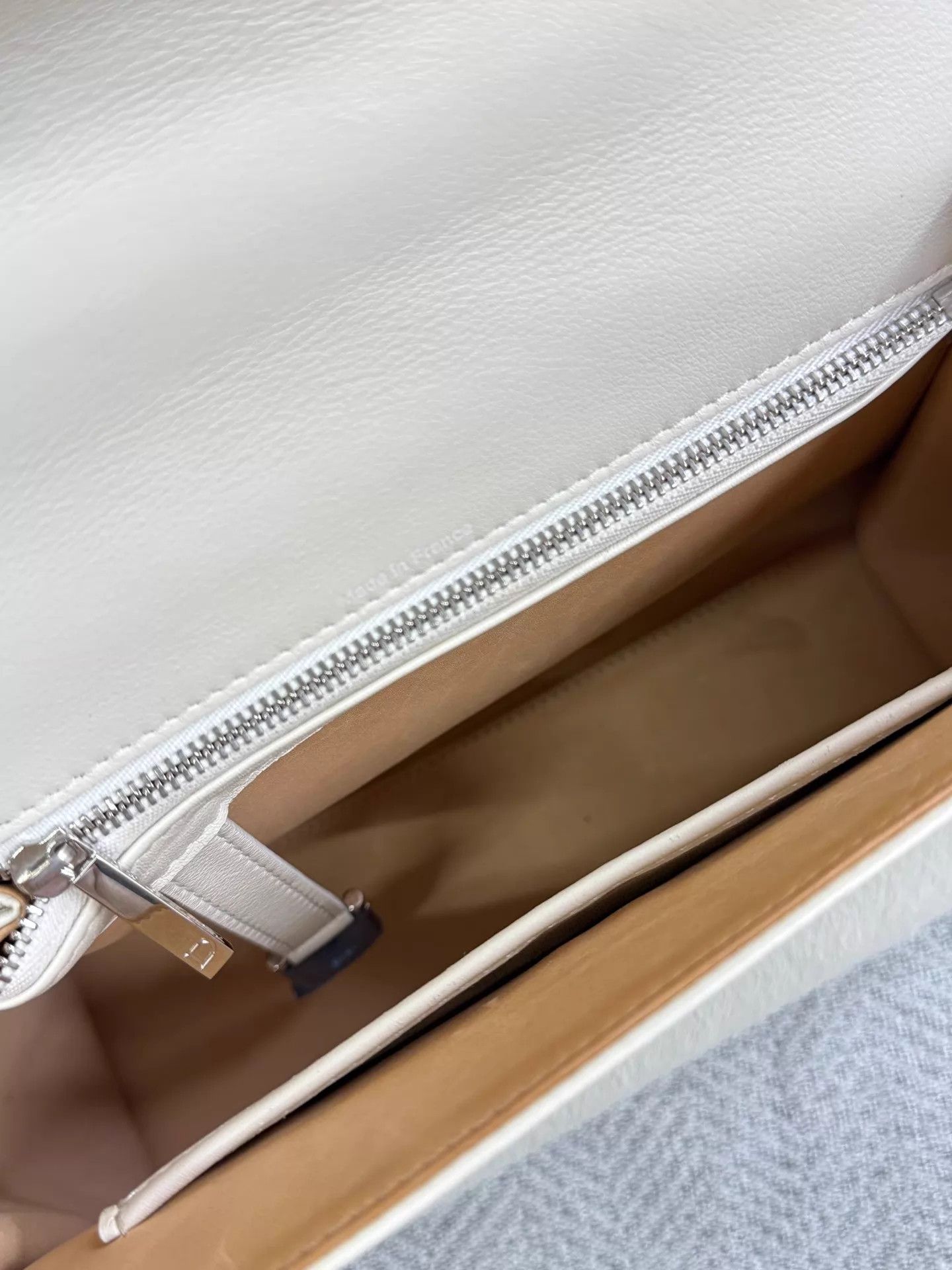 Delvaux Delvaux Ultra White Fur Paneled Tempête Shoulder Bag Size ONE SIZE - 7 Thumbnail