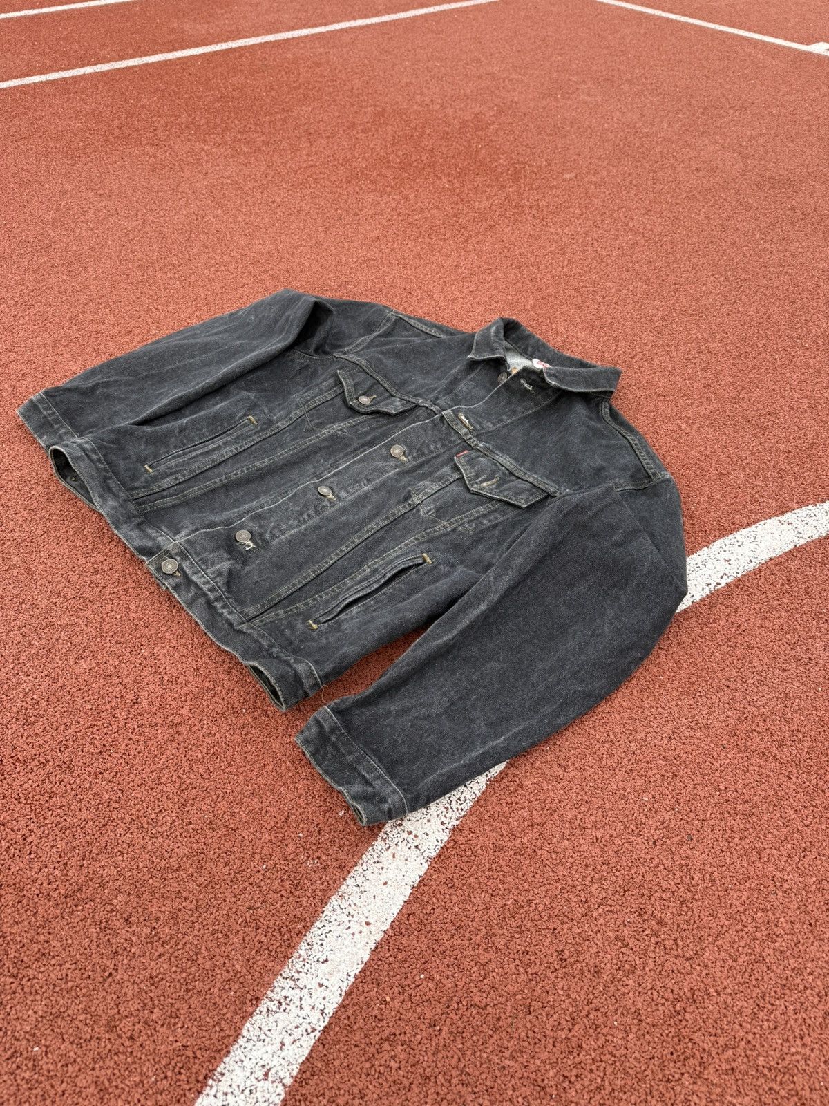 Levi's Levi's 70506Yugoslavia1987black denim trucker jacket vintage Size US M / EU 48-50 / 2 - 3 Thumbnail