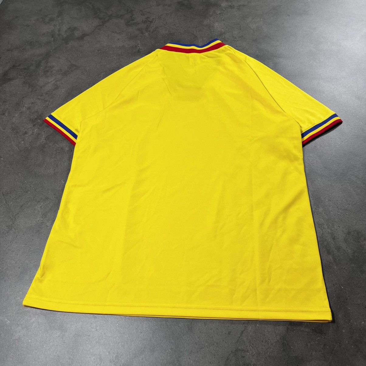 Adidas Vintage 90s Adidas Romania Retro Striped Blokecore Jersey Size US L / EU 52-54 / 3 - 9 Thumbnail