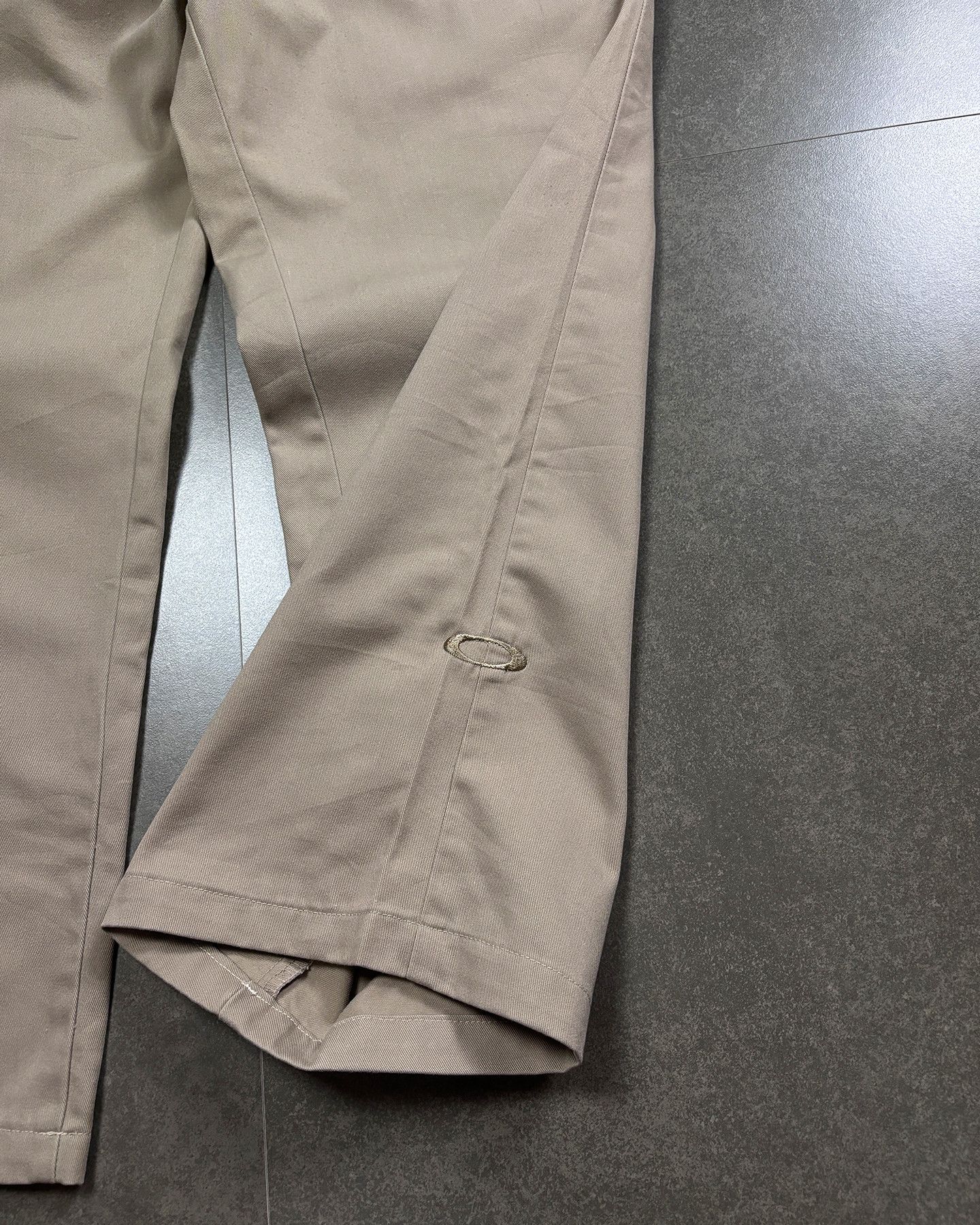 Oakley Oakley Software Embroidered Logo Straight Pants Size US 32 / EU 48 - 3 Thumbnail