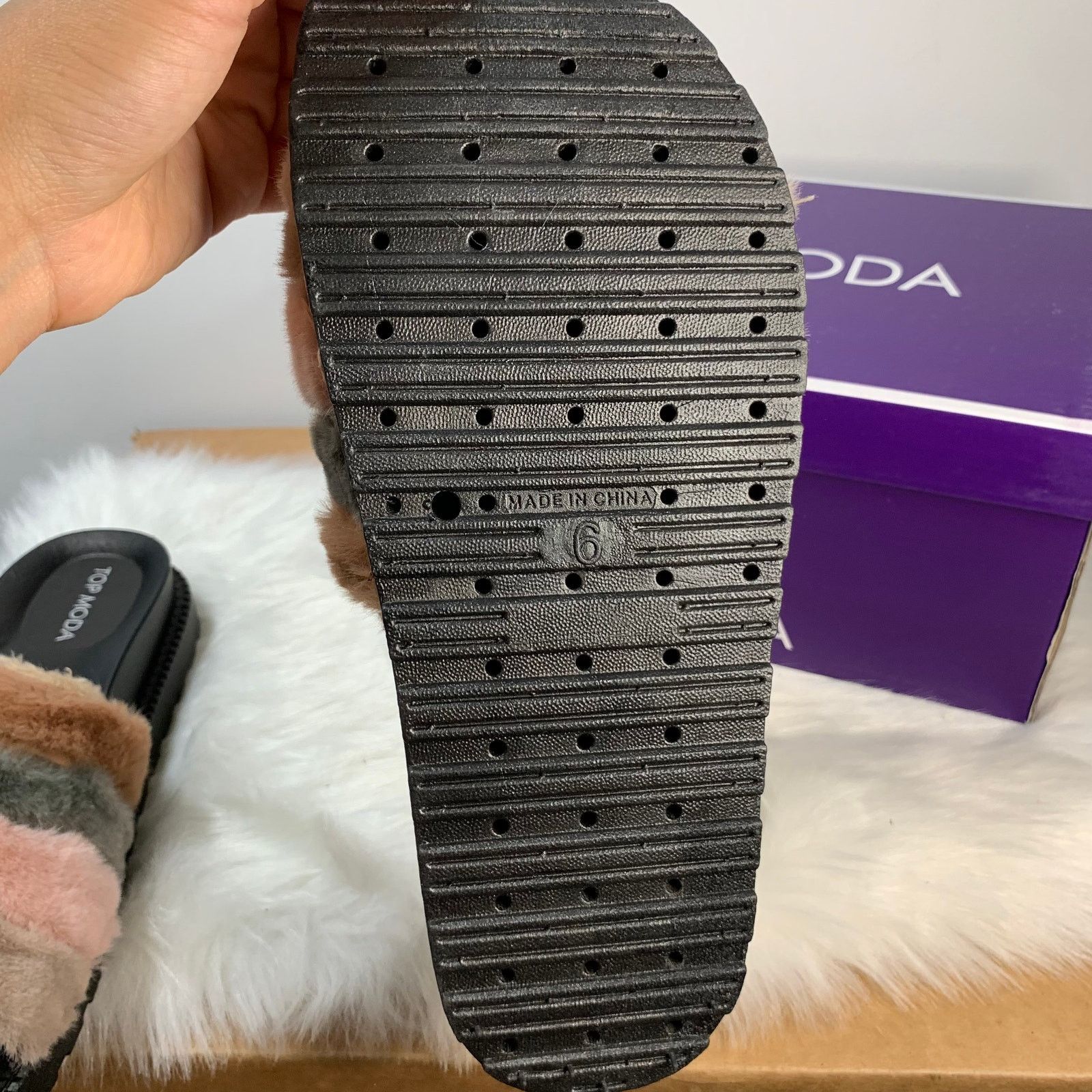 Other Faux Fur Slide Sandal Women's Shoes Size 6 Size US 6 / IT 36 - 6 Thumbnail