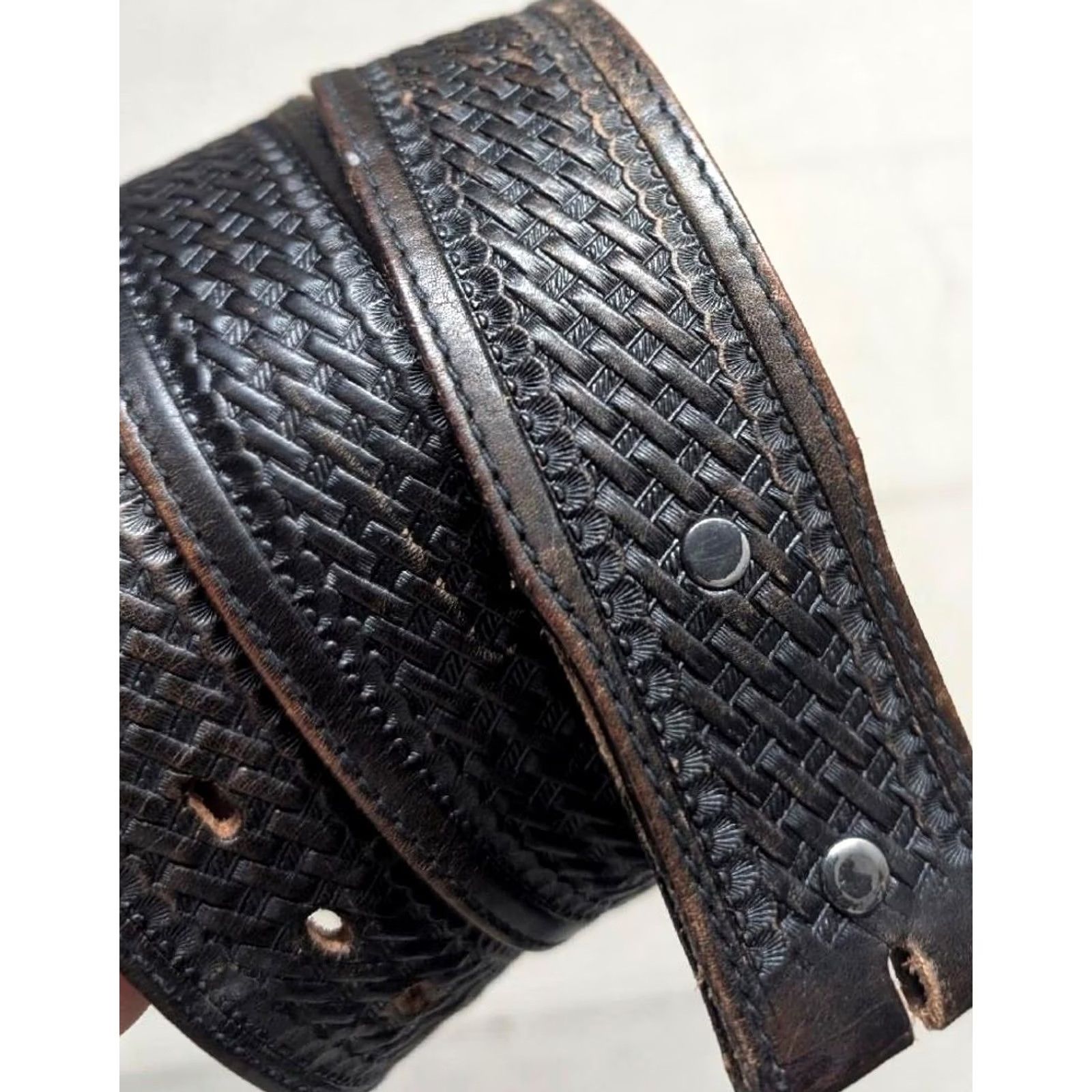 Vintage VINTAGE USA made TOOLED buckle belt 36 leather WESTERN tapered COWHIDE brown Mens Size 36 - 2 Thumbnail