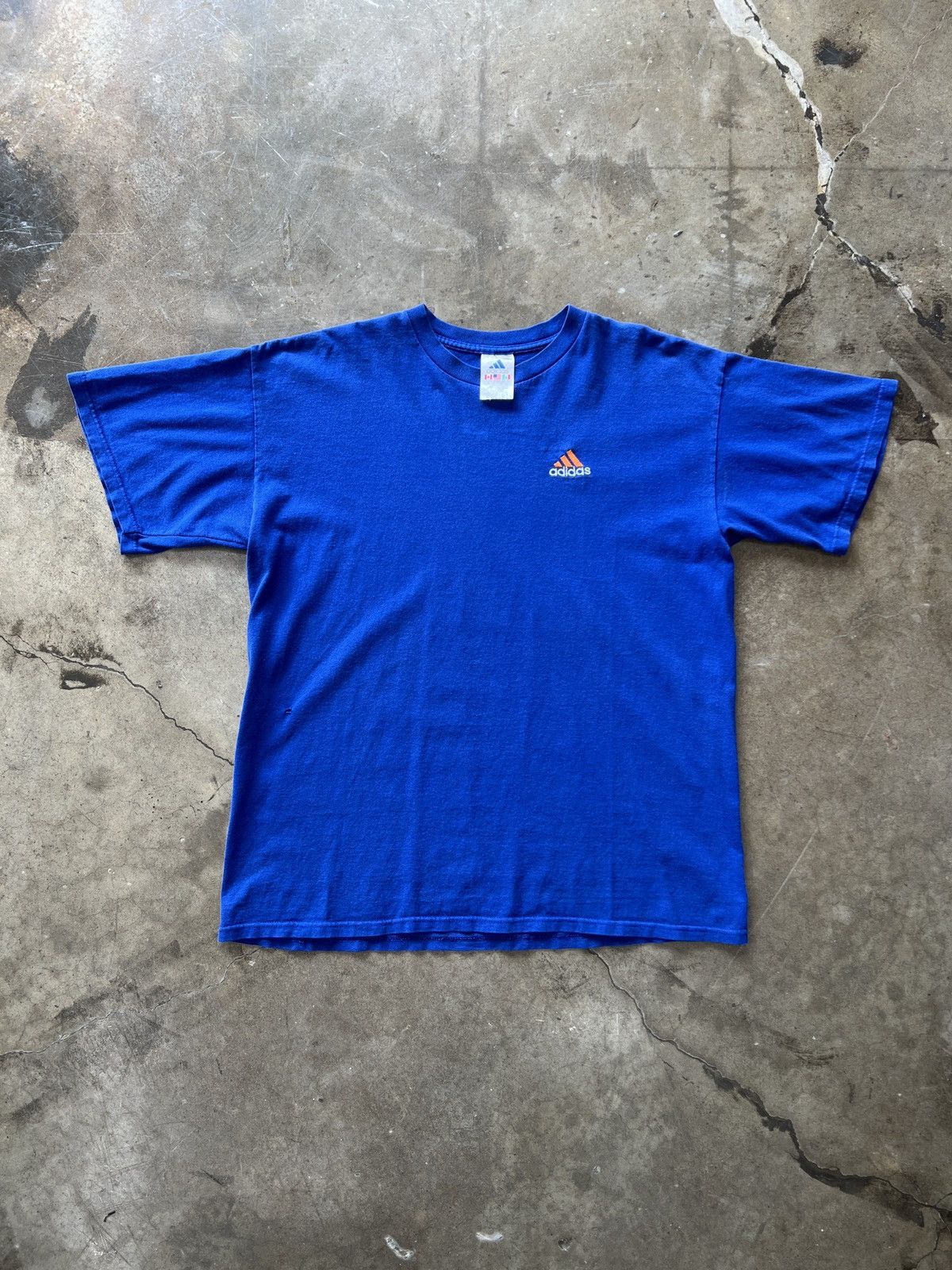 Adidas × Vintage Vintage Adidas 3 Stripe Big Logo Front Graphic Tee XL Size US L / EU 52-54 / 3 - 2 Thumbnail