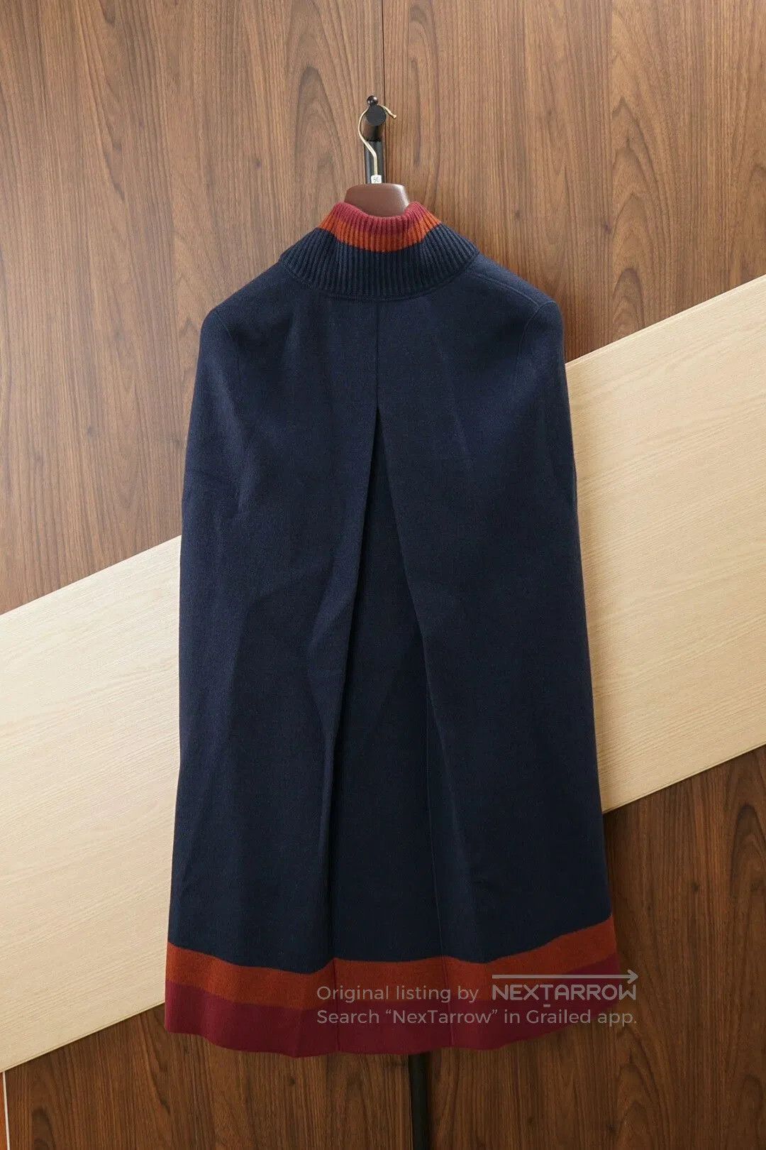 Loro Piana Loro Piana Women's Cashmere Cape. Size M / US 6-8 / IT 42-44 - 2 Thumbnail