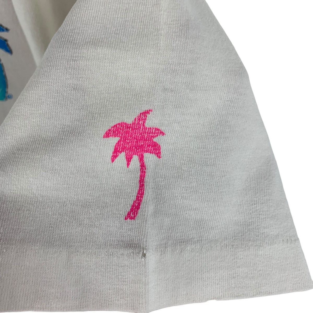Vintage Vintage 90s LOCAL MOTION big logo back hit Surfing tee Size US L / EU 52-54 / 3 - 9 Thumbnail