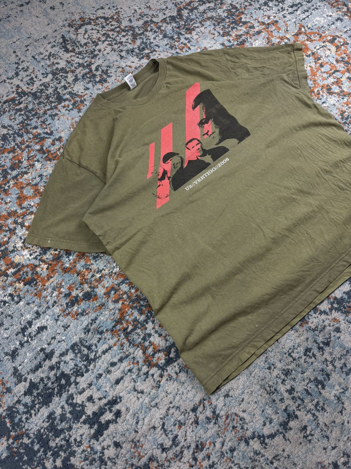 Band Tees Vintage 2006 U2 vertigo tour graphic tee Size US XL / EU 56 / 4 - 3 Thumbnail