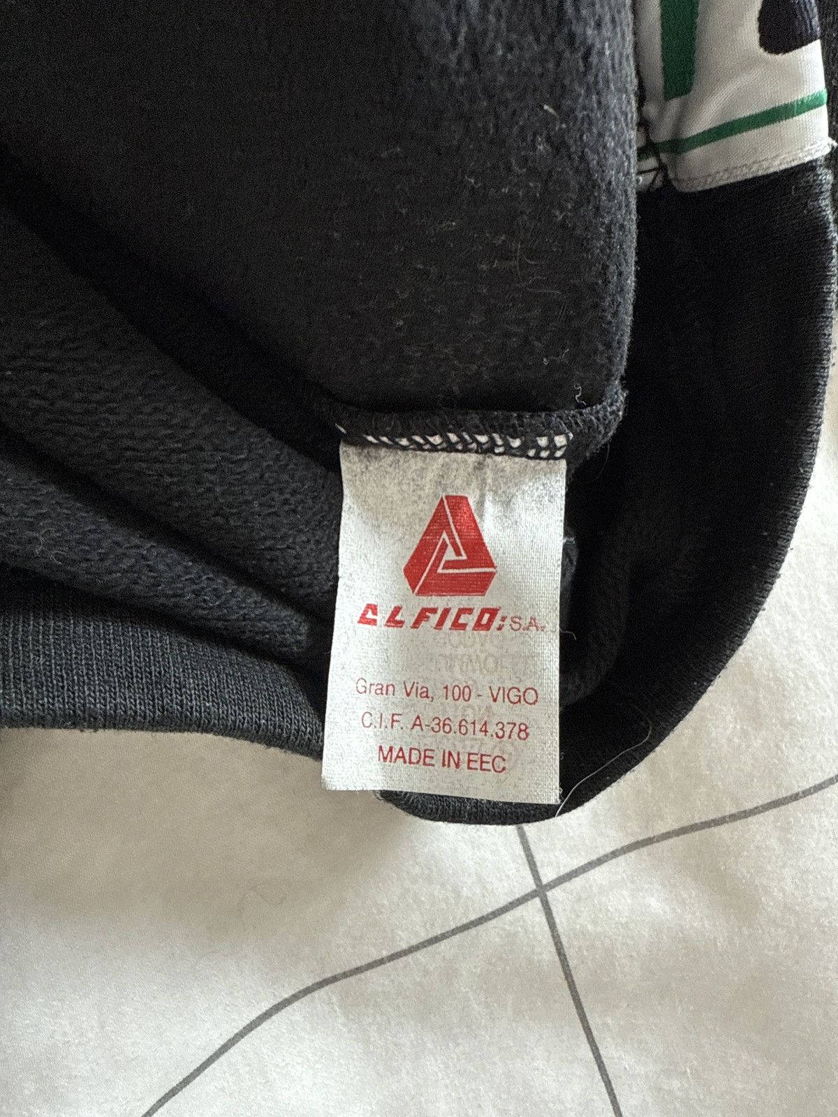New Balance 80s 90s New Balance EEC Made Sweatshirt Logo Tape Black Size US L / EU 52-54 / 3 - 6 Thumbnail