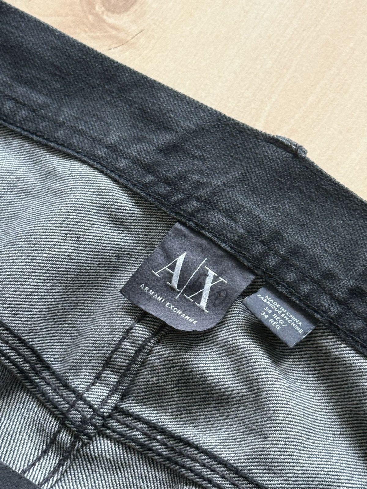 Armani Exchange Armani Exchange metal logo baggy raw denim jeans Size US 34 / EU 50 - 7 Thumbnail