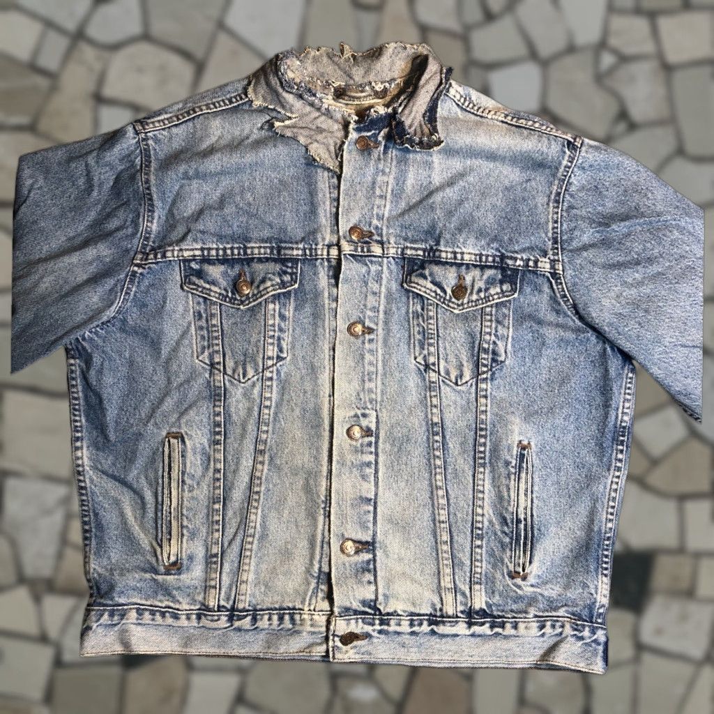 Levi's VINTAGE Levi's Denim Jacket Western USA Distressed Light Blue L Men Collared 80s 90s Style Jacket Size US L / EU 52-54 / 3 - 1 Thumbnail