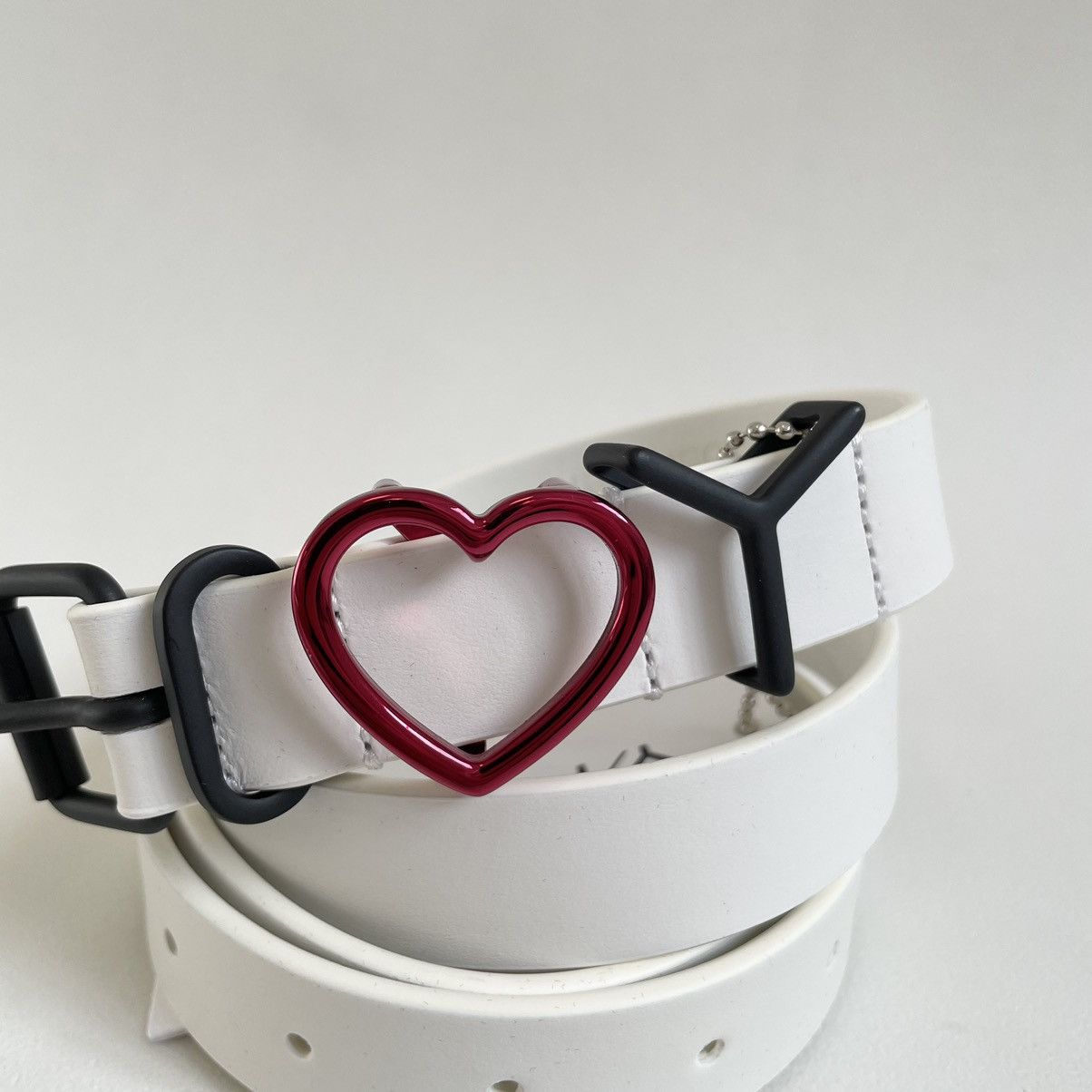 Y/Project White Leather ‘I Heart Y’ Metal Buckle Belt Size ONE SIZE - 2 Thumbnail