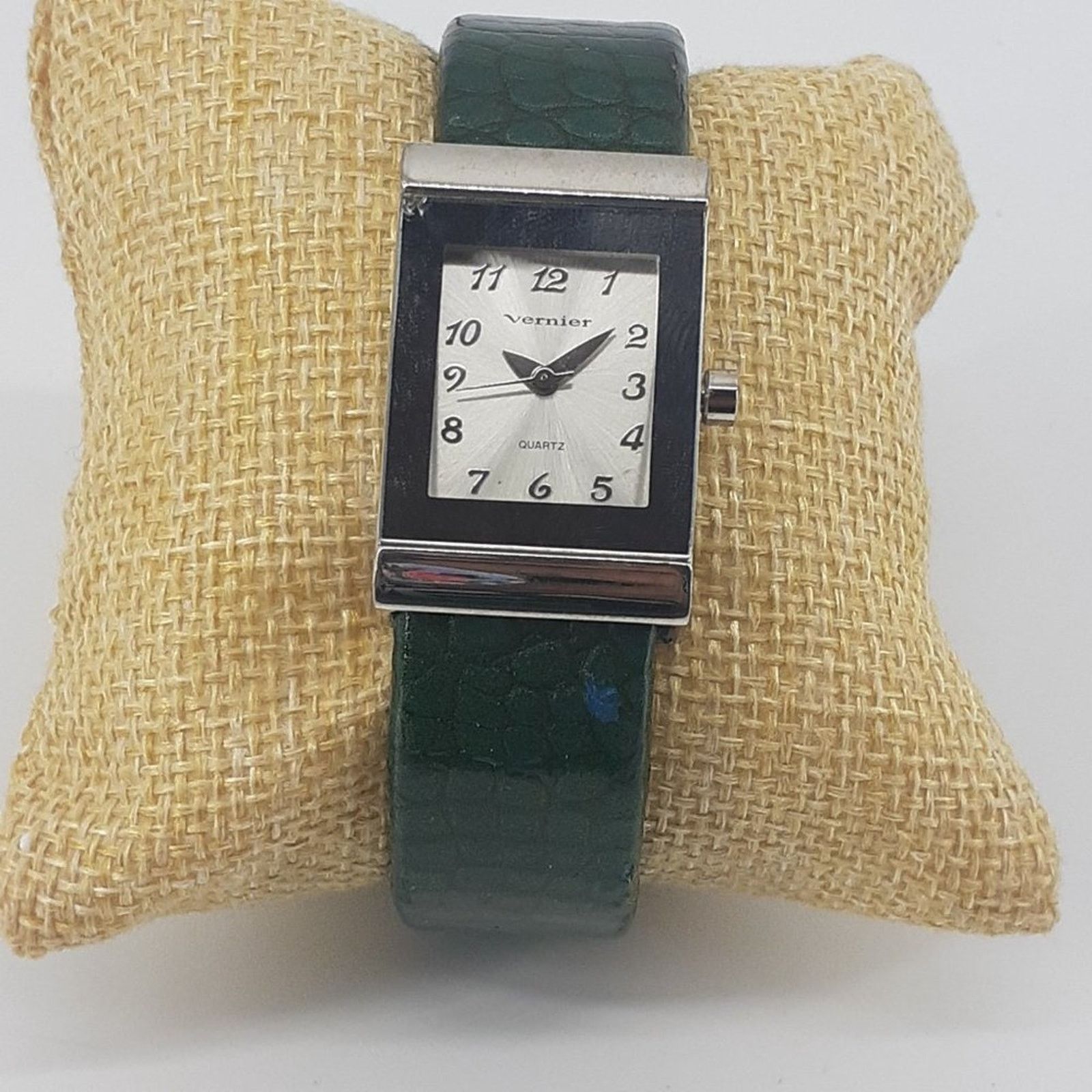 Vintage Vernier Women's Cuff Wristwatch Japan Movement Quartz #27830 Size ONE SIZE - 6 Thumbnail
