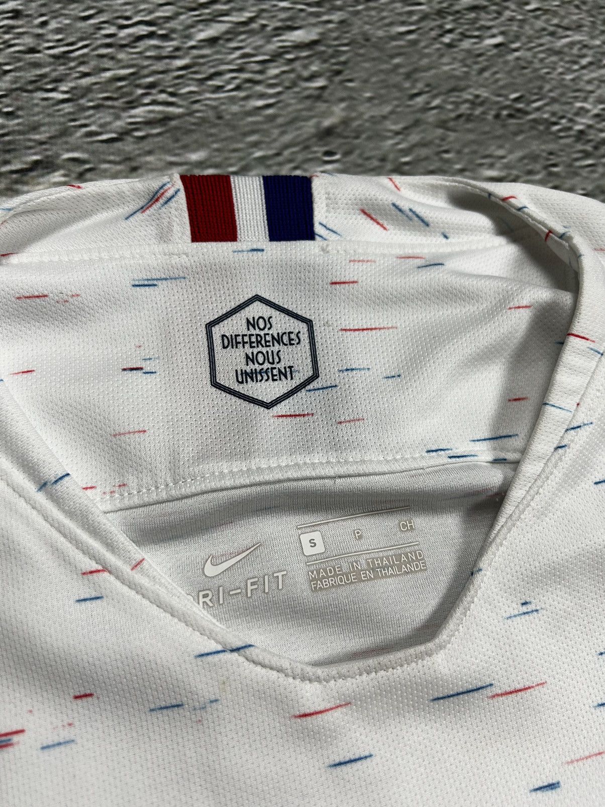 Nike France jersey Nike white away kit 2018 Size US S / EU 44-46 / 1 - 3 Thumbnail