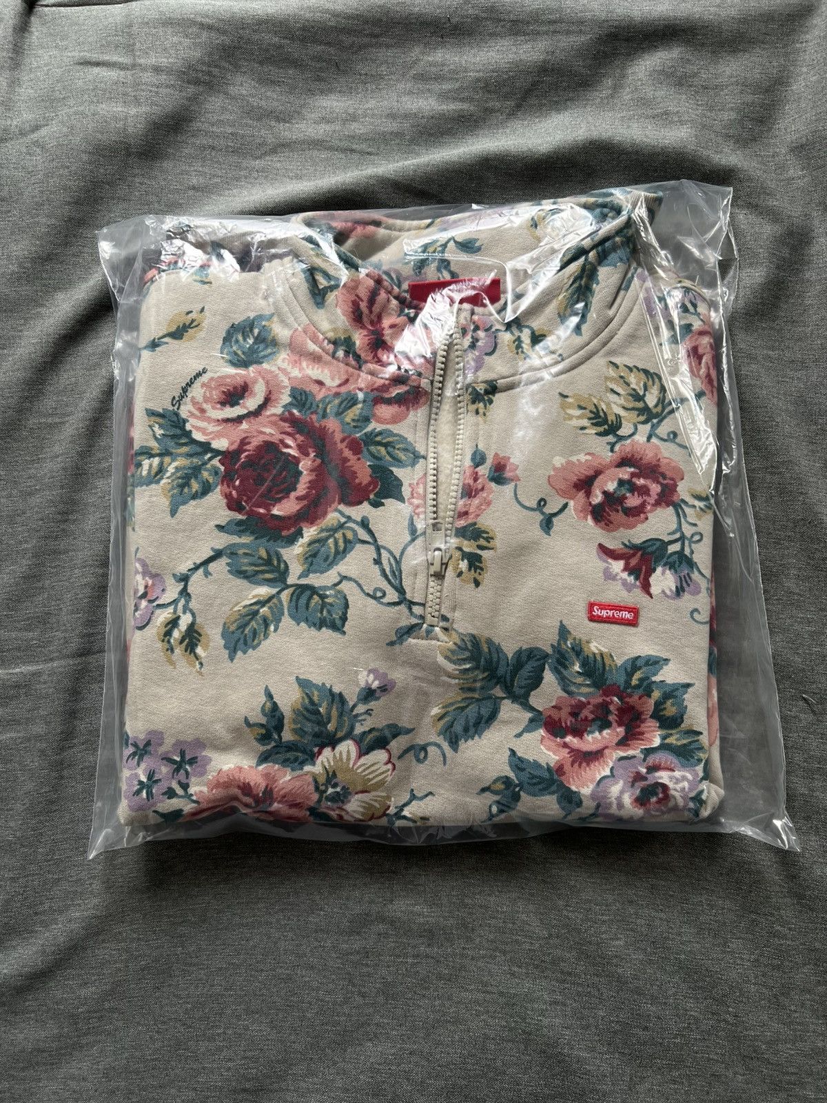 Supreme Supreme Small Box Half Zip Pullover Floral Size Medium Size US M / EU 48-50 / 2 - 1 Thumbnail