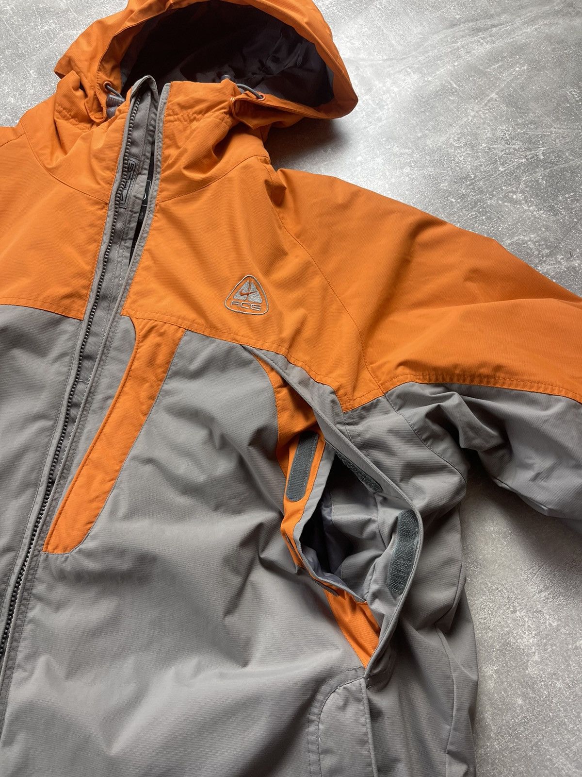 Nike ACG Nike ACG Vintage Thermal Layer Hooded Jacket Orange Gray Size US L / EU 52-54 / 3 - 15 Thumbnail