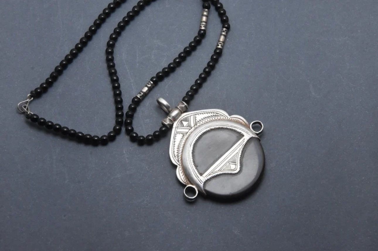 Jewelry × Vintage Necklace Silver Pendant Black Beads Tuareg Size ONE SIZE - 5 Thumbnail