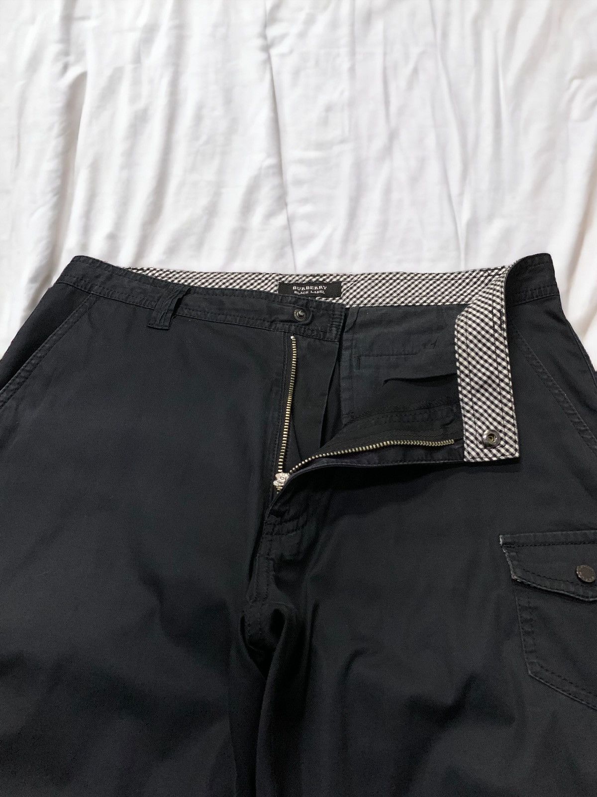 20471120 × Burberry × Designer BURBERRY Black Label Multipockets Outdoor Tech Short Pants Size US 29 - 9 Thumbnail