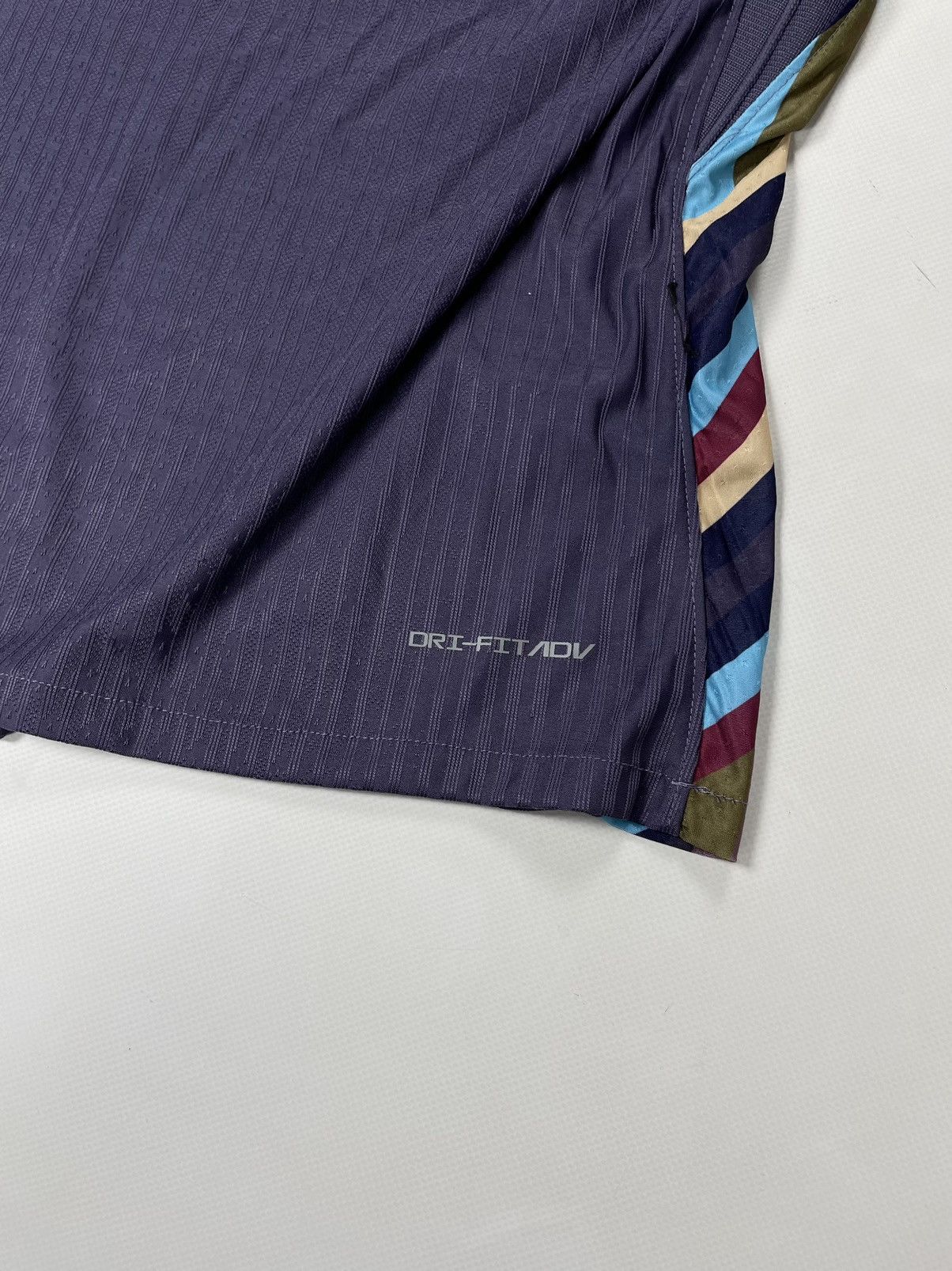 Nike Nike England ( Size XXL ) Away Stadium Vintage Purple Jersey Size US XXL / EU 58 / 5 - 12 Thumbnail