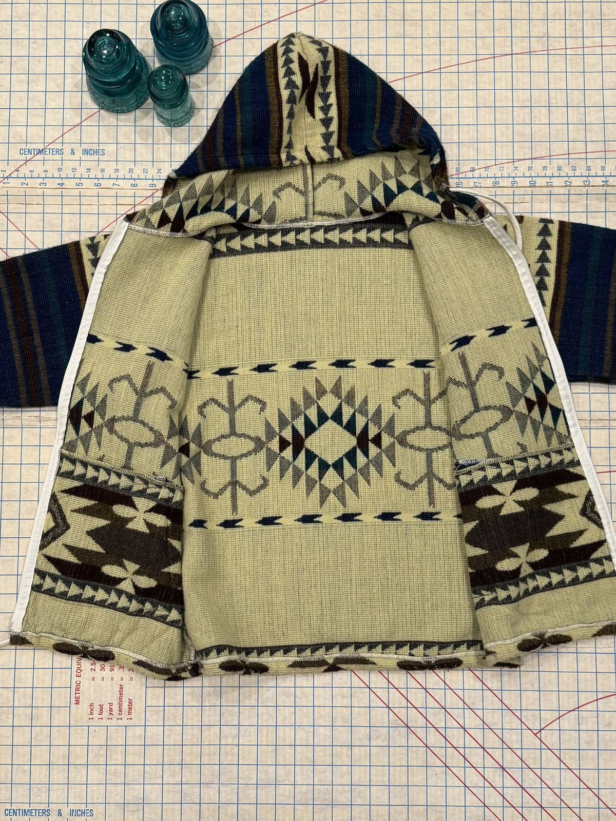 Vintage Vintage Unbranded Patterned Full Zip Hoodie Fits Mens Medium Size US M / EU 48-50 / 2 - 4 Thumbnail