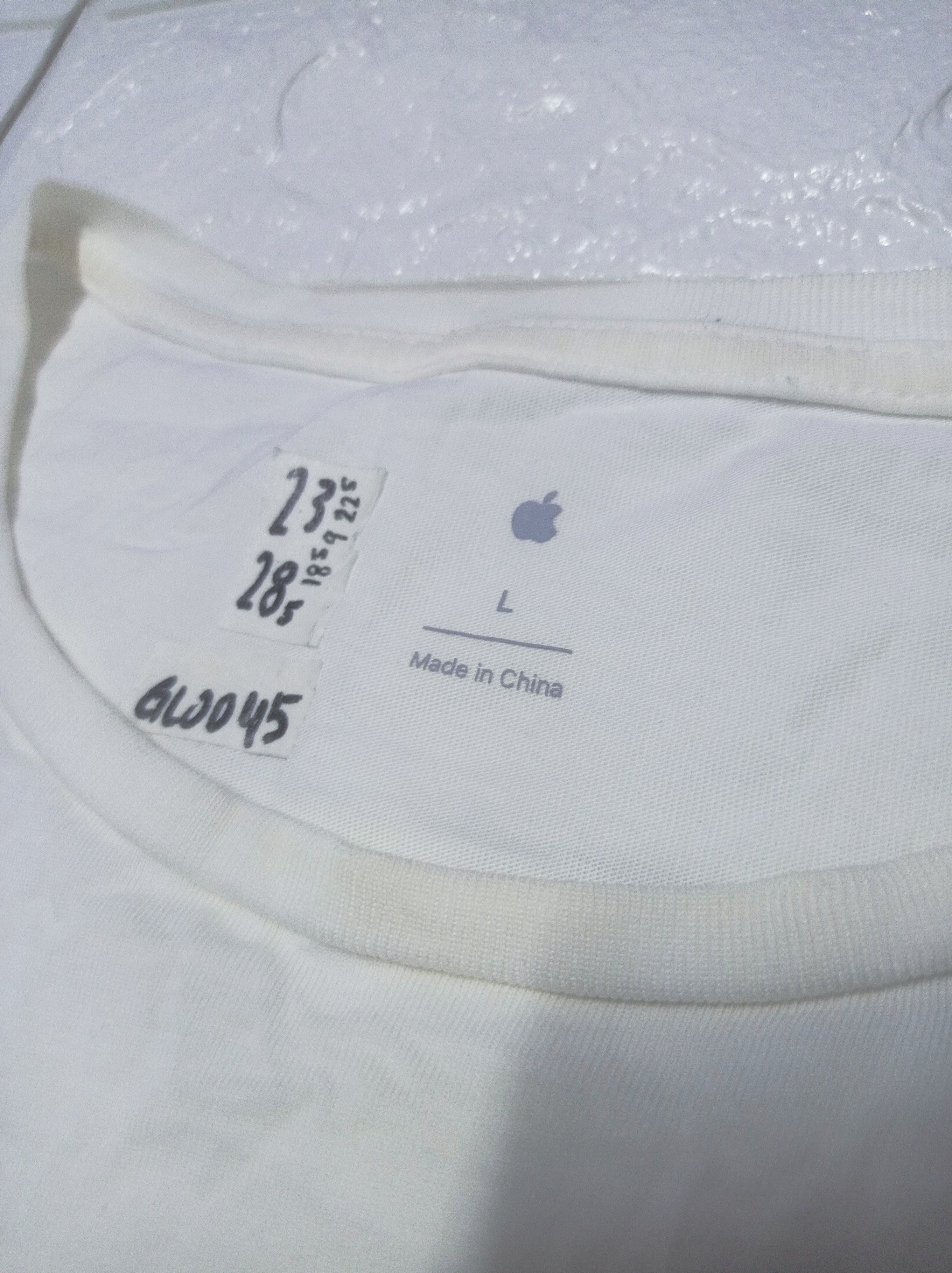 Apple Apple store white tee y2k Size US L / EU 52-54 / 3 - 2 Thumbnail