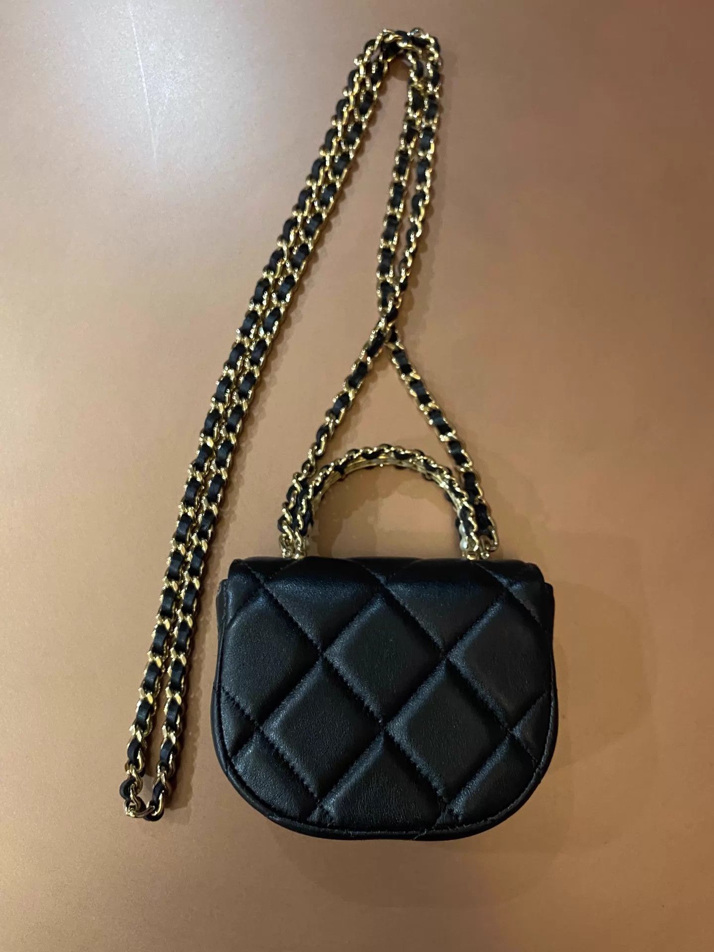 Chanel CHANEL VIC Limited Edition Pearl Handle Bag Size ONE SIZE - 2 Thumbnail
