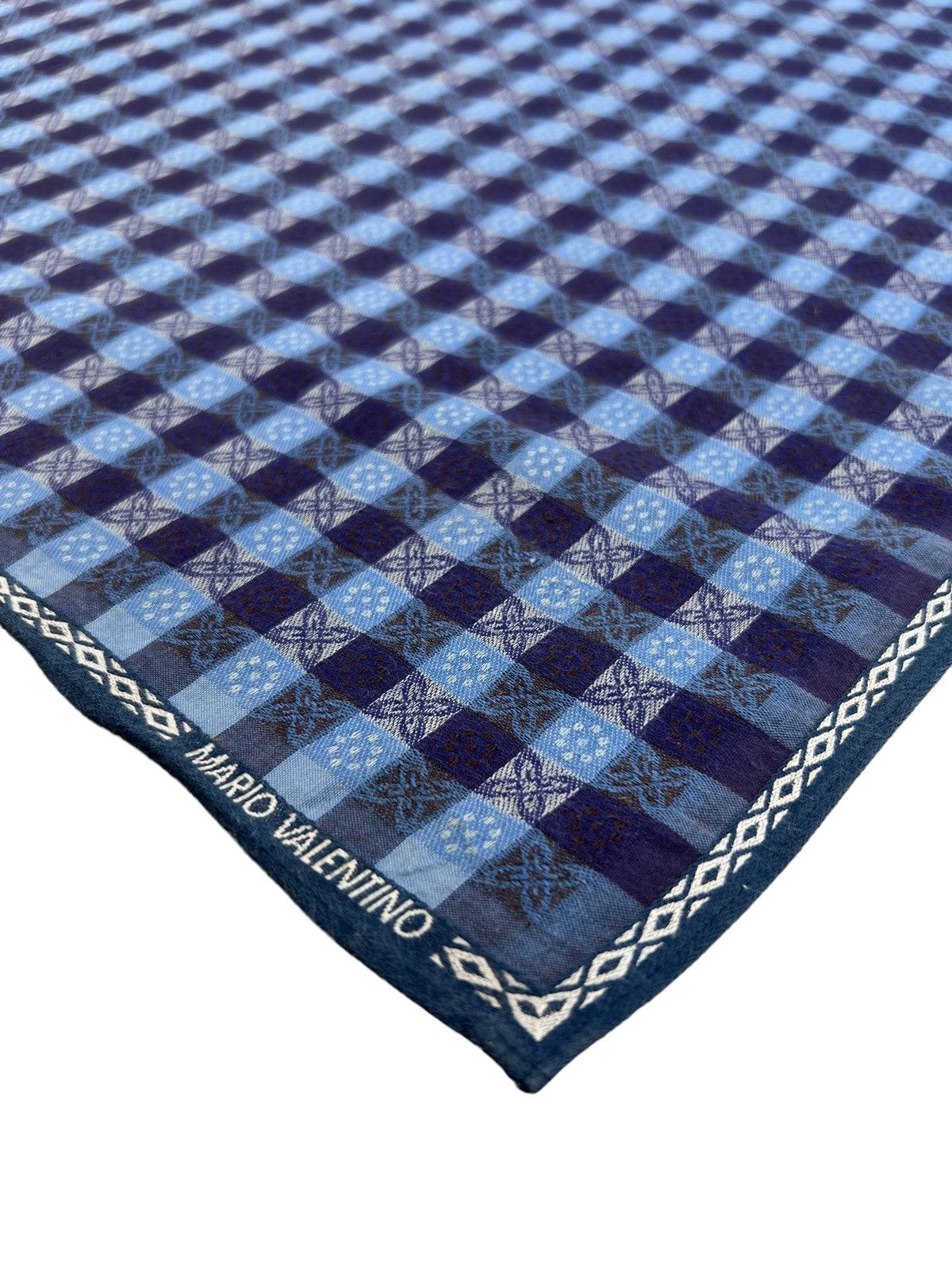 Valentino Mario Valentino Handkerchief Neckerchief Bandana Size ONE SIZE - 3 Thumbnail