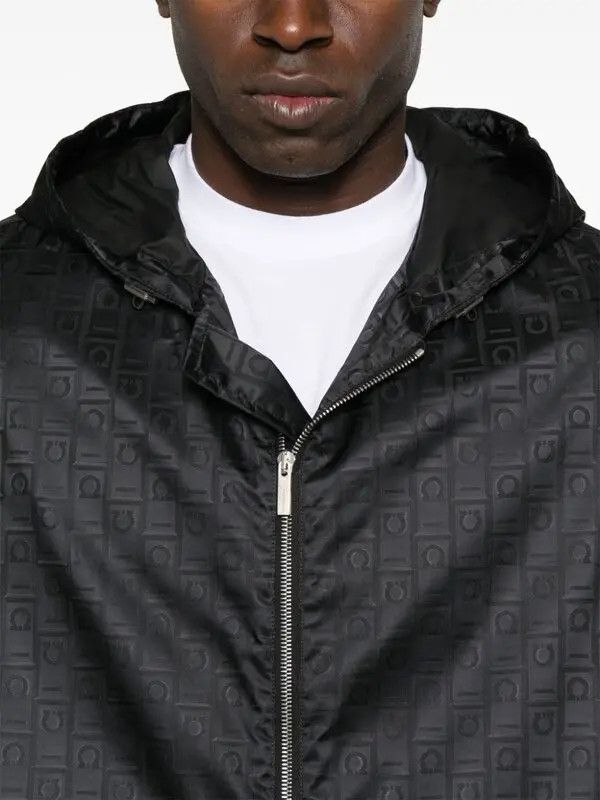 Salvatore Ferragamo o1s1rm0226 Monogram Windbreaker Jacket in Black Size US S / EU 44-46 / 1 - 5 Thumbnail