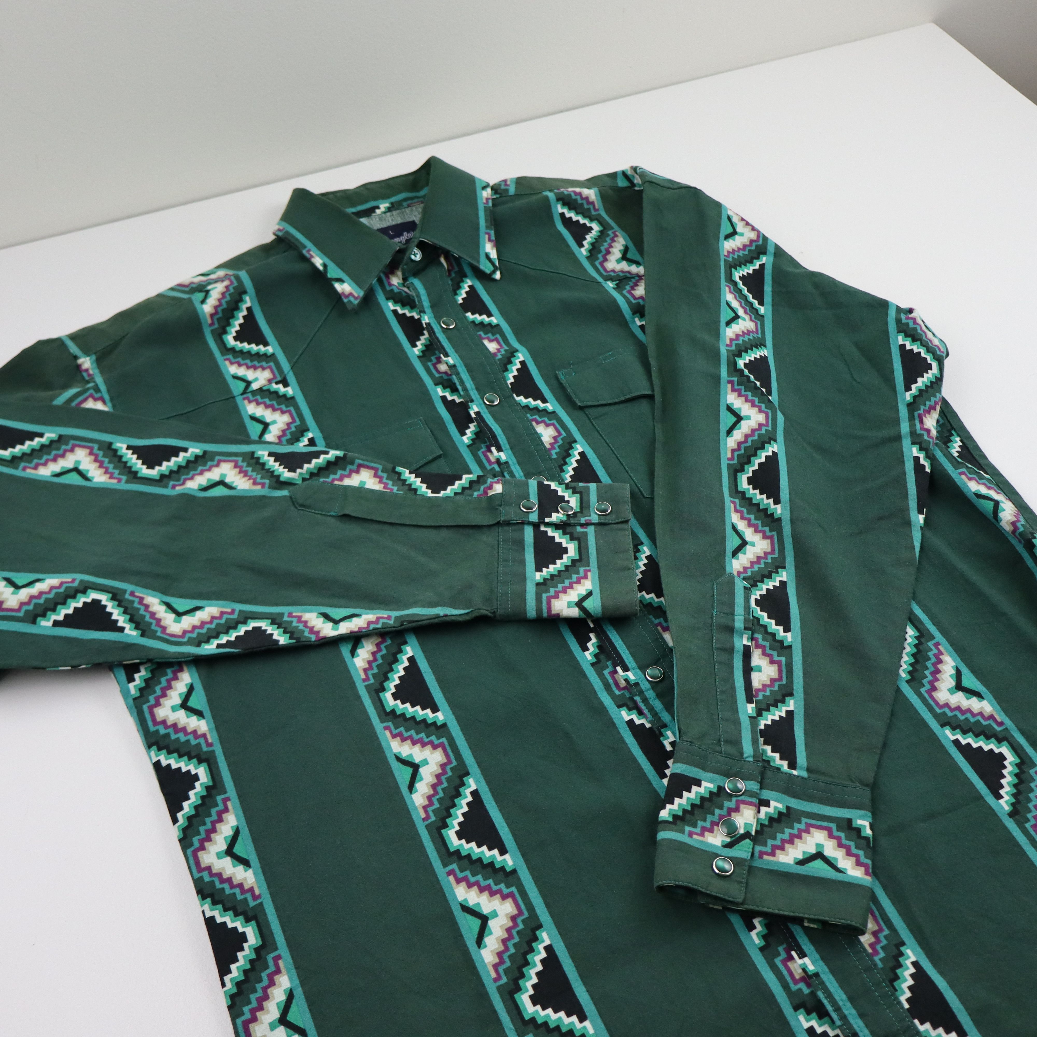 Tribal Streetwear × Vintage × Wrangler Vintage Wrangler Brushpopper Western Cowboy Aztec Shirt Size US L / EU 52-54 / 3 - 7 Thumbnail