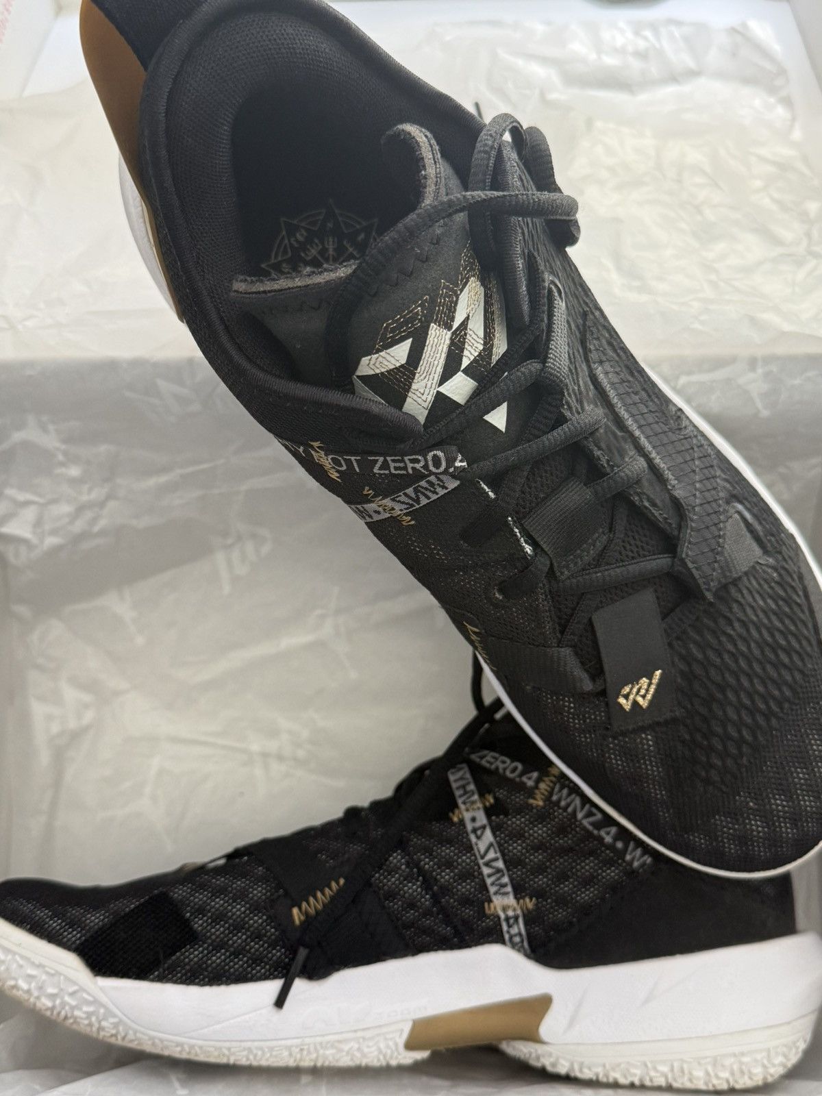 Jordan Brand Jordan Why Not Zer0.4 "Family" Size US 10.5 / EU 43-44 - 5 Thumbnail