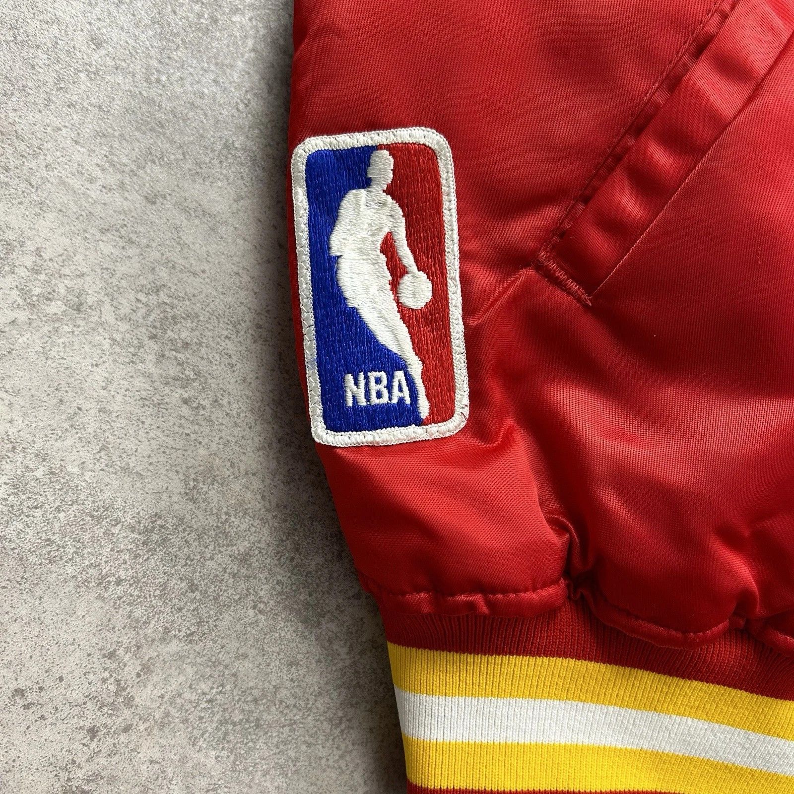 NBA × Starter × Vintage HOUSTON ROCKETS STARTER SATIN BOMBER JACKET MADE IN USA Size US XL / EU 56 / 4 - 4 Thumbnail