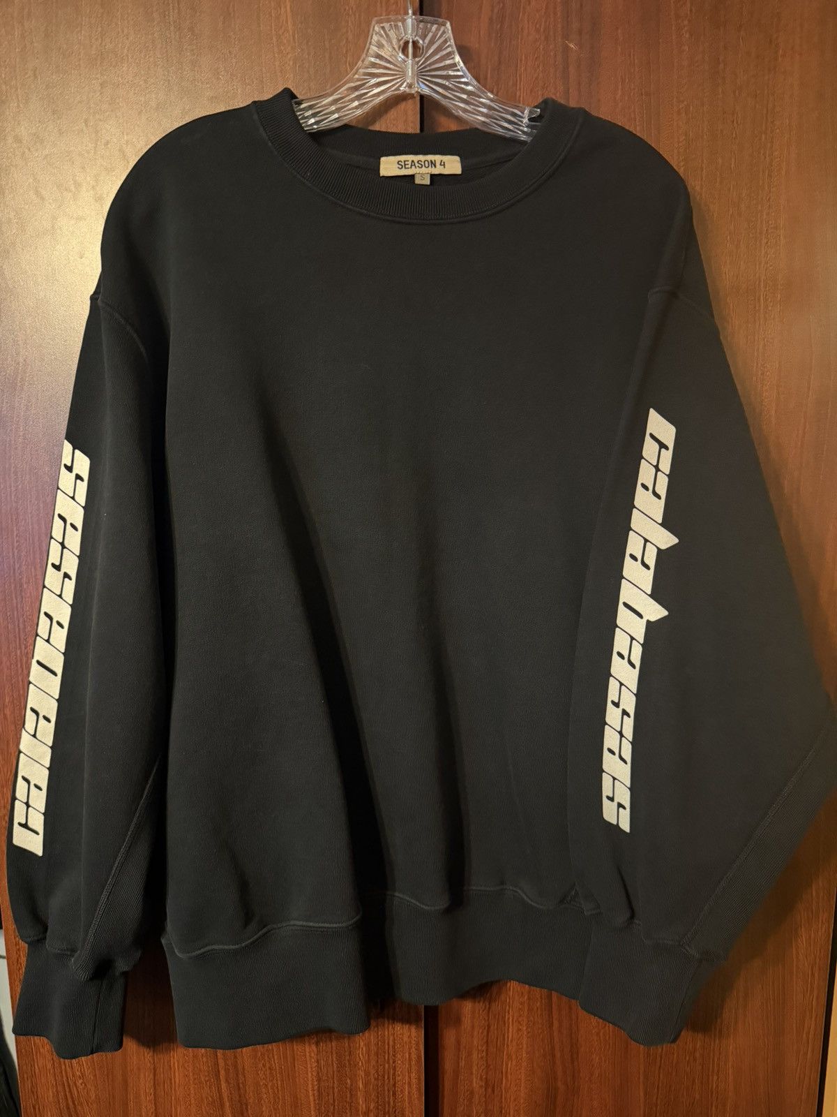 Yeezy Yeezy Season 4 Crewneck Sweatshirt Size US S / EU 44-46 / 1 - 1 Thumbnail