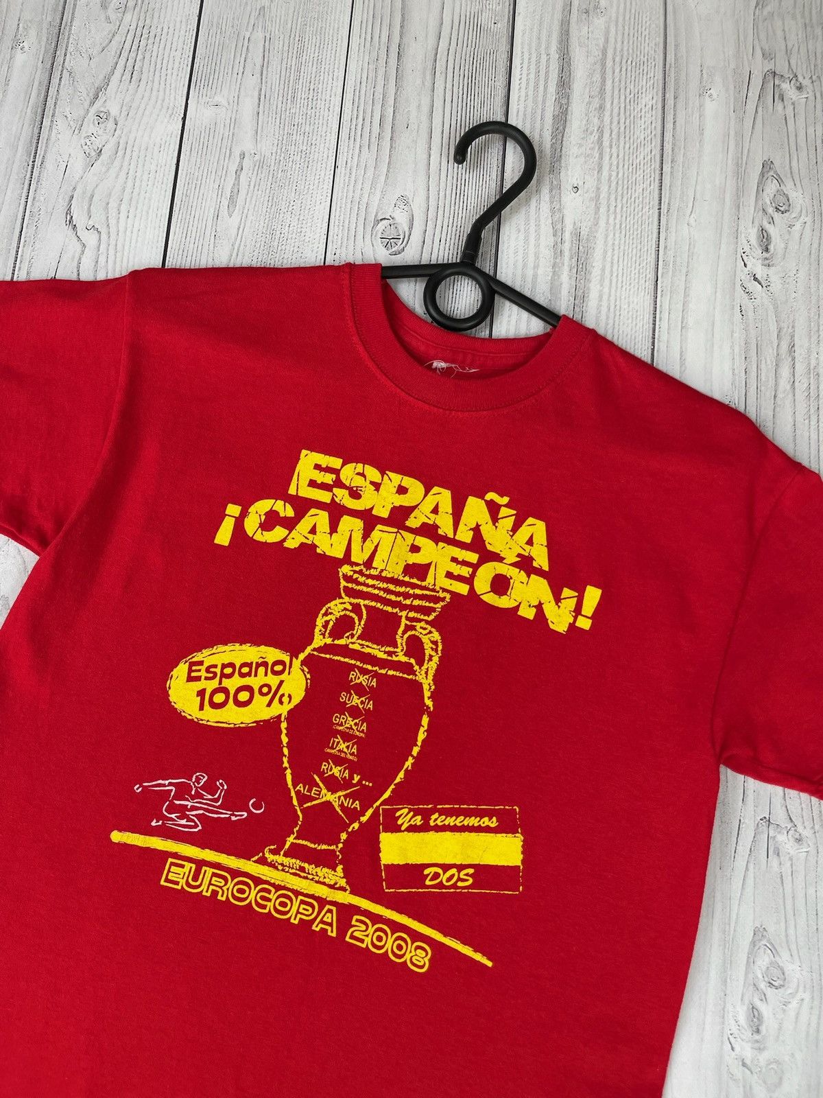 Vintage Vintage Spain red tee logo size S 2008 Champions of Europe Size US XS / EU 42 / 0 - 2 Thumbnail