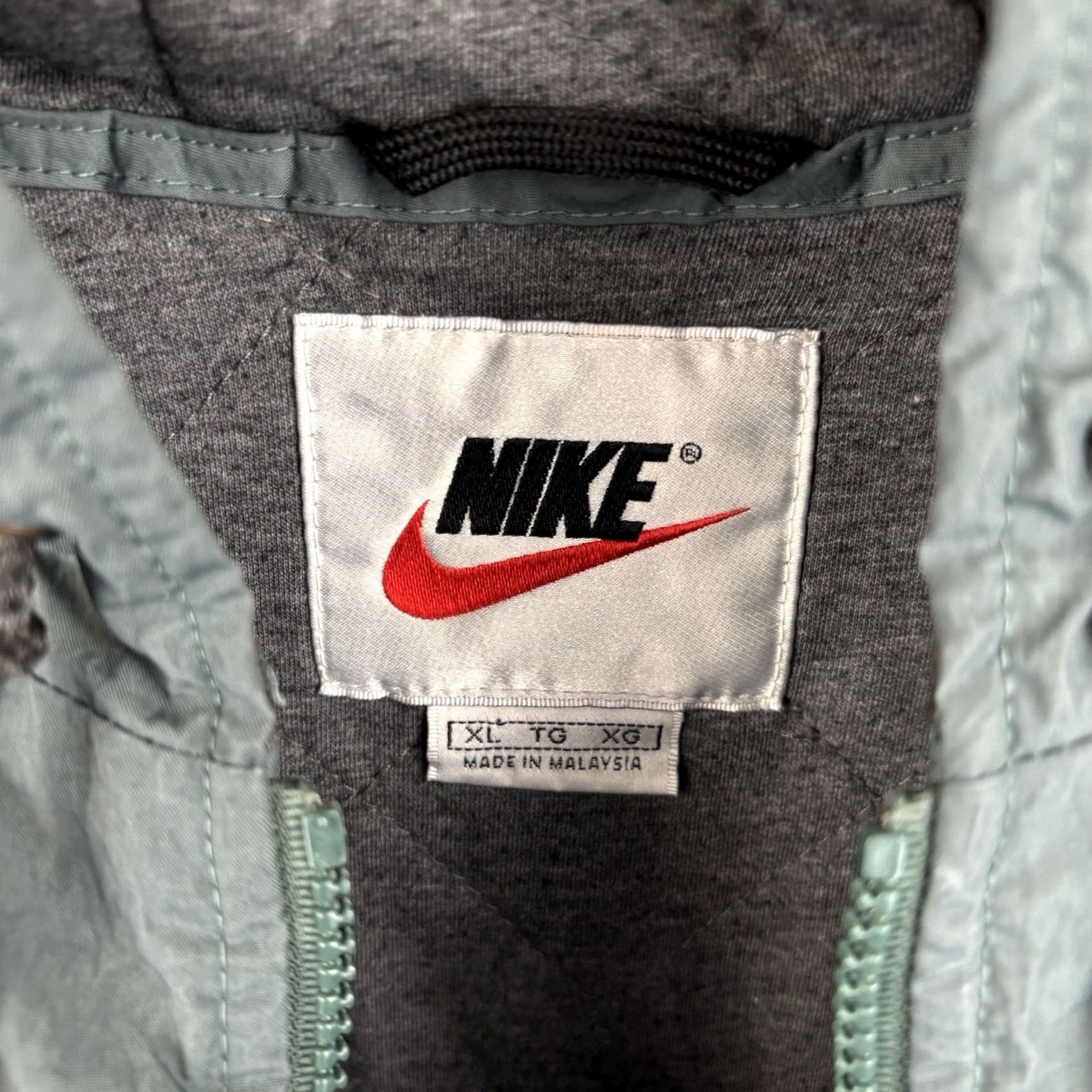 Nike VINTAGE Nike Jacket Mens XL Green Zip Full Zip Lined Bomber Swoosh 90s Retro - Puffer, All Seasons Size US XL / EU 56 / 4 - 5 Thumbnail