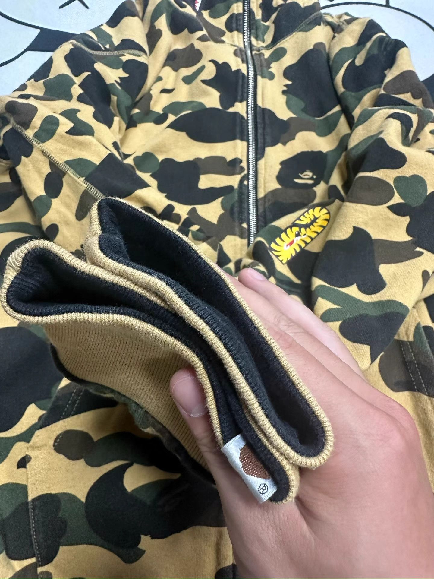 Bape BAPE Reversible Camo Shark Full-Zip Hoodie K5 Size US XL / EU 56 / 4 - 5 Thumbnail