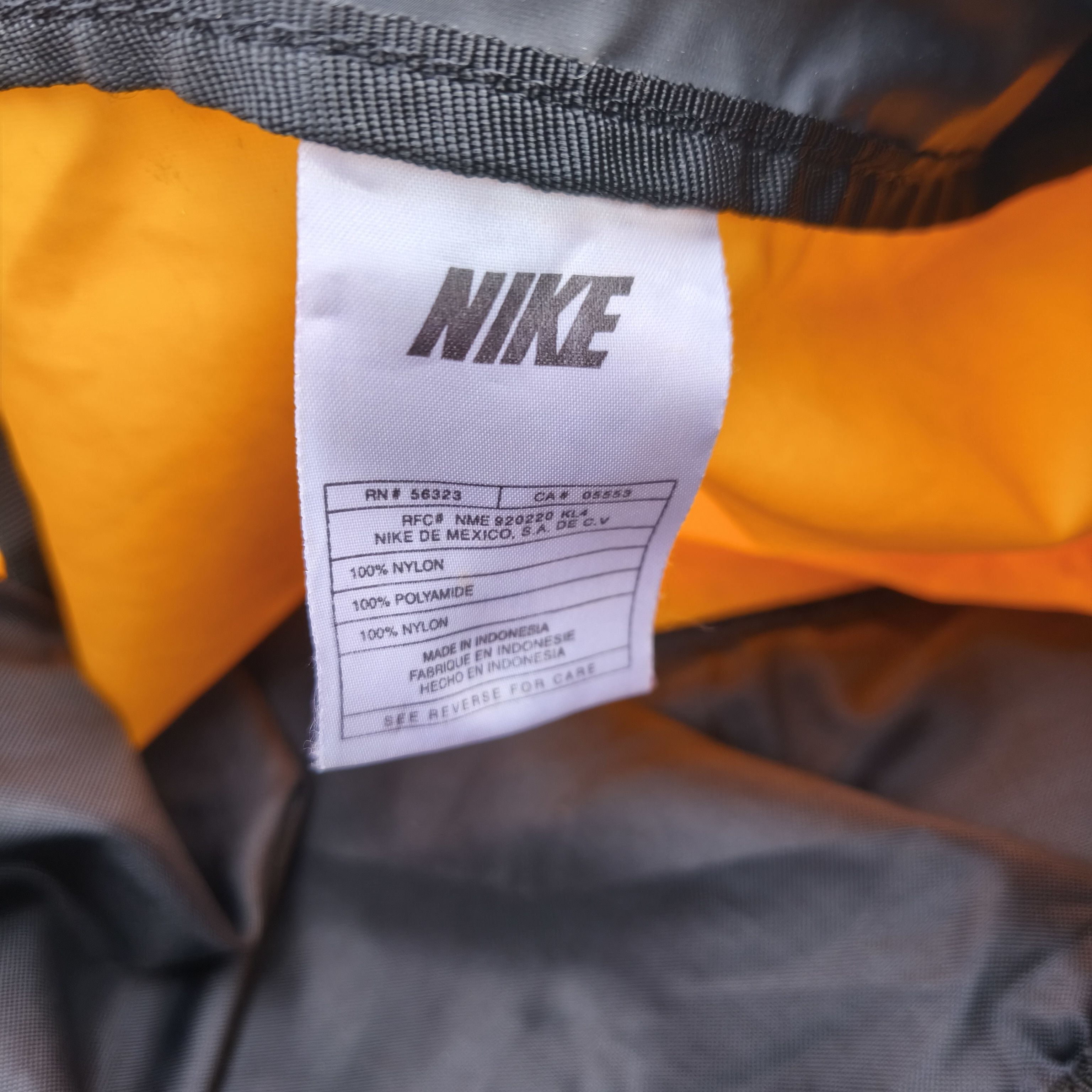 Nike Vintage Nike Travel Crossbody Sling Bag Backpack Size ONE SIZE - 3 Thumbnail