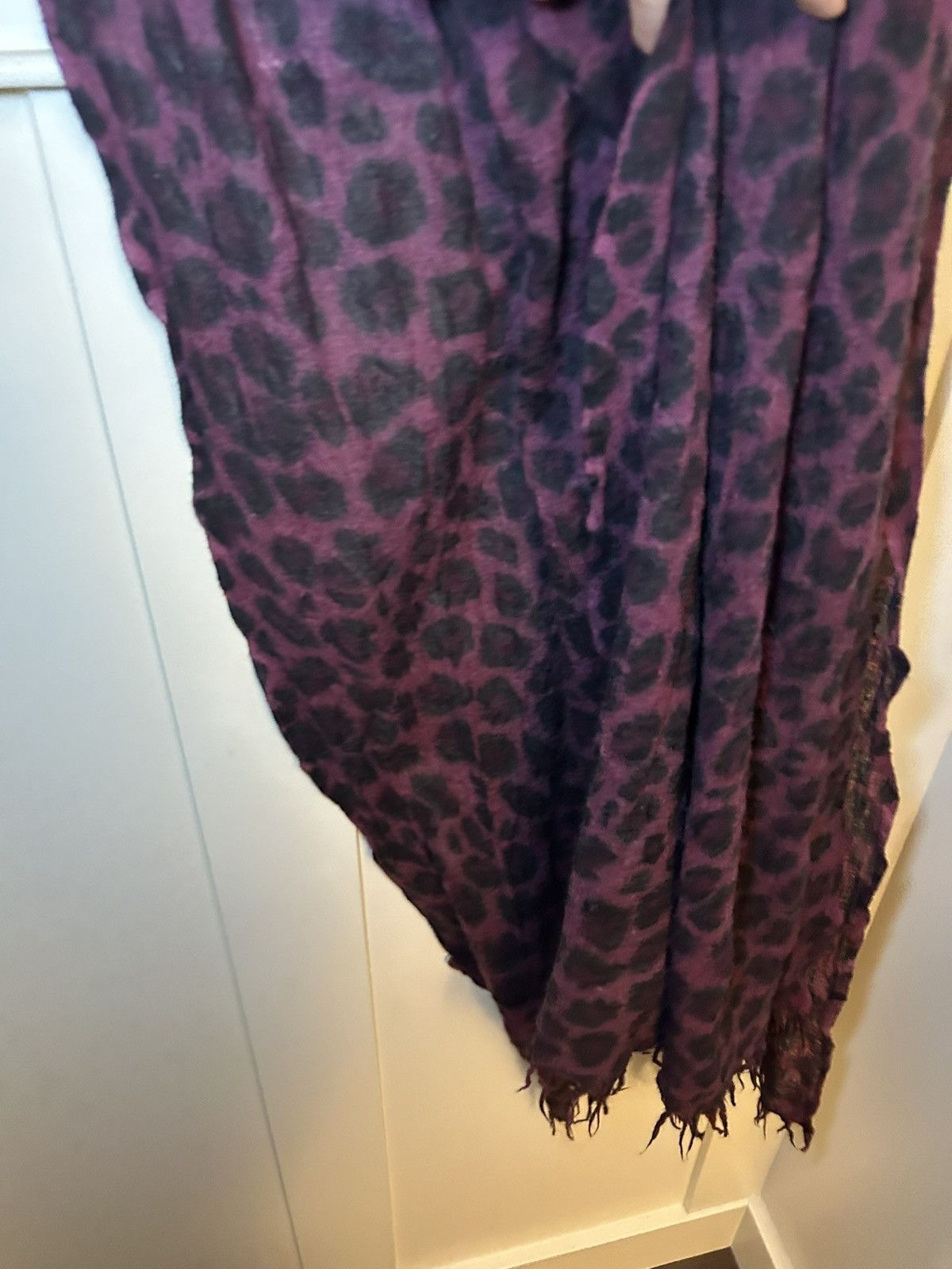 Vintage Vintage Wilfred 100% wool red leopard / cheetah scarf Size ONE SIZE - 7 Thumbnail