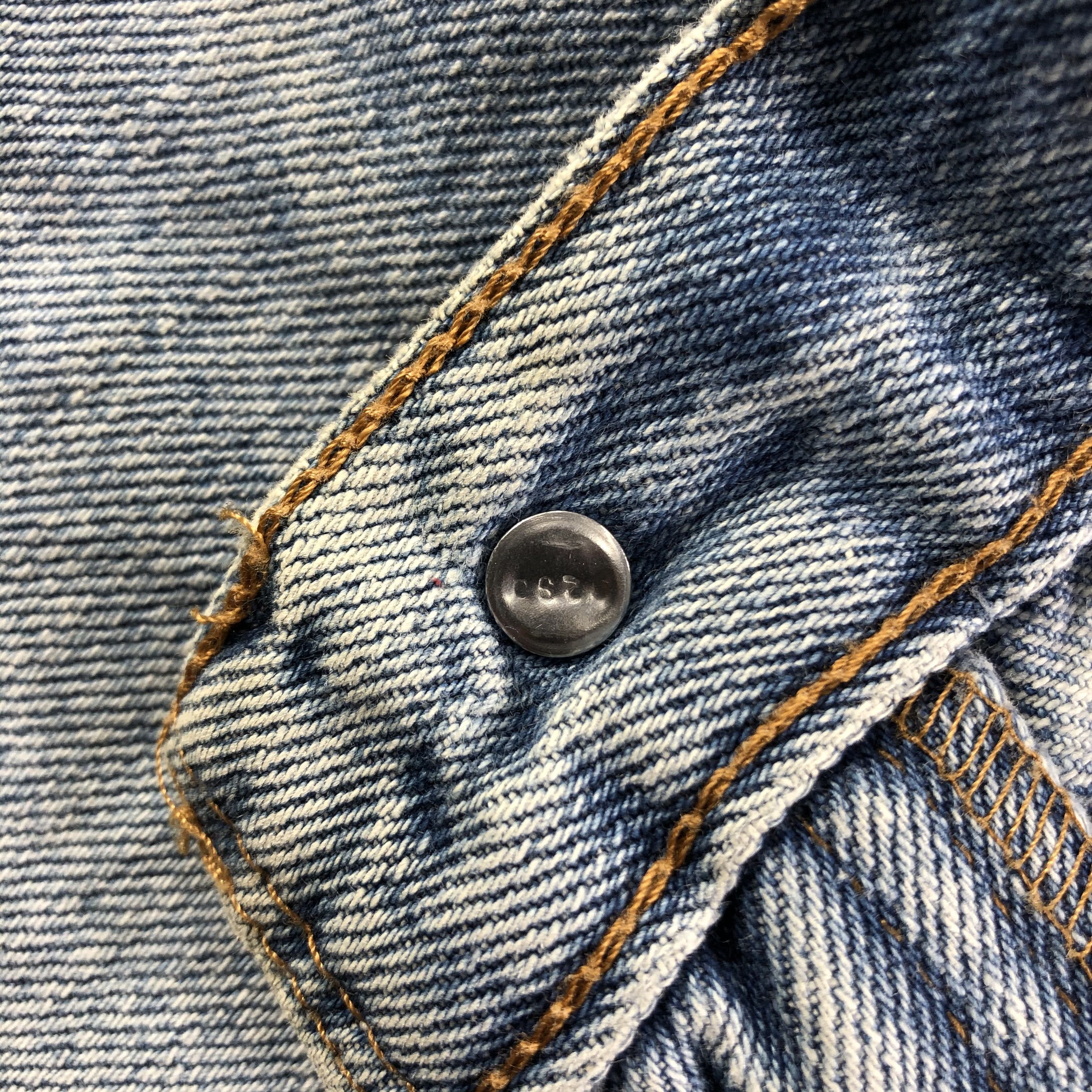 Levi's Vintage Light Wash Levis 550 Jeans-J3261 Size US 37 - 12 Thumbnail